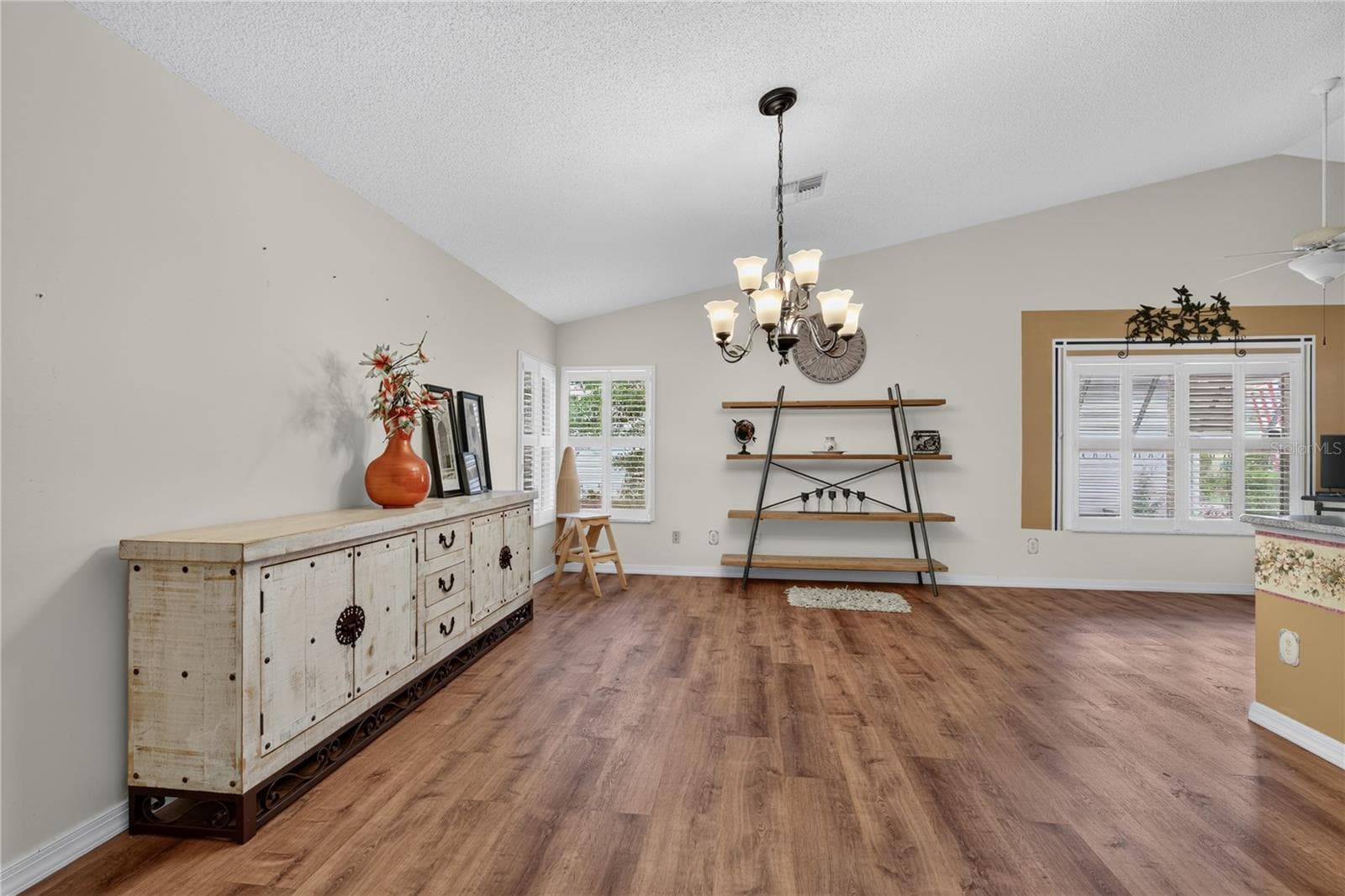 Single Family Residence at 25102 MERIWEATHER RD, LEESBURG, photo 17 of 41