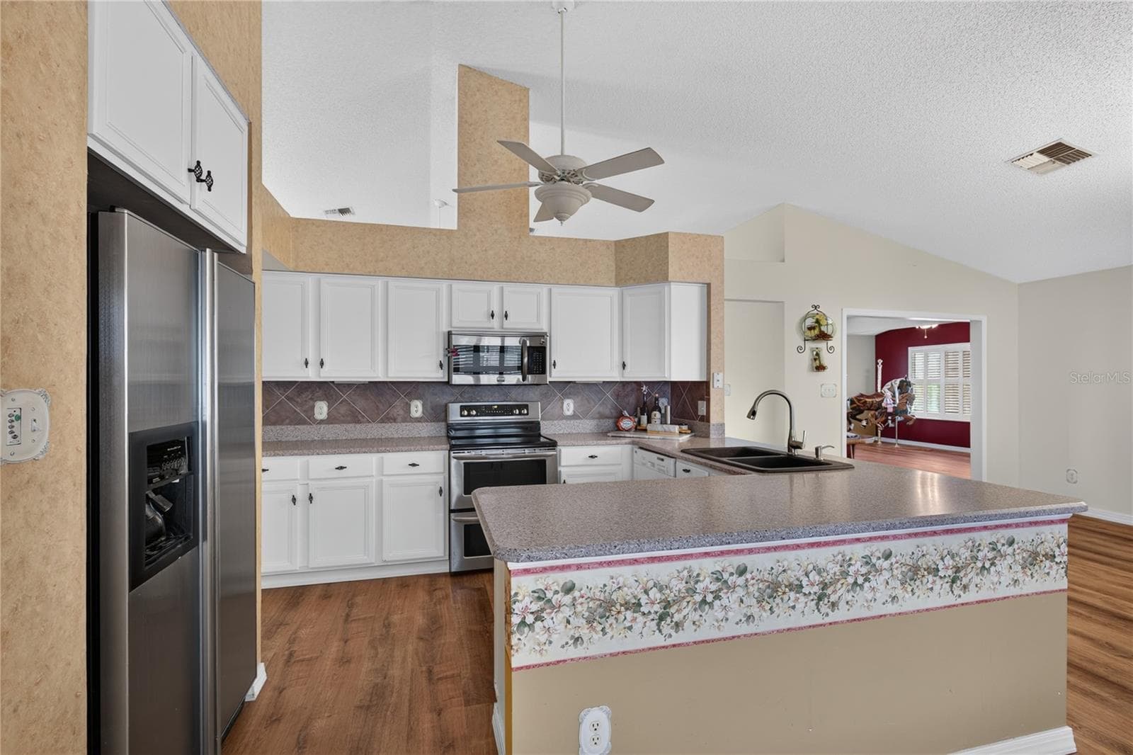 Single Family Residence at 25102 MERIWEATHER RD, LEESBURG, photo 20 of 41