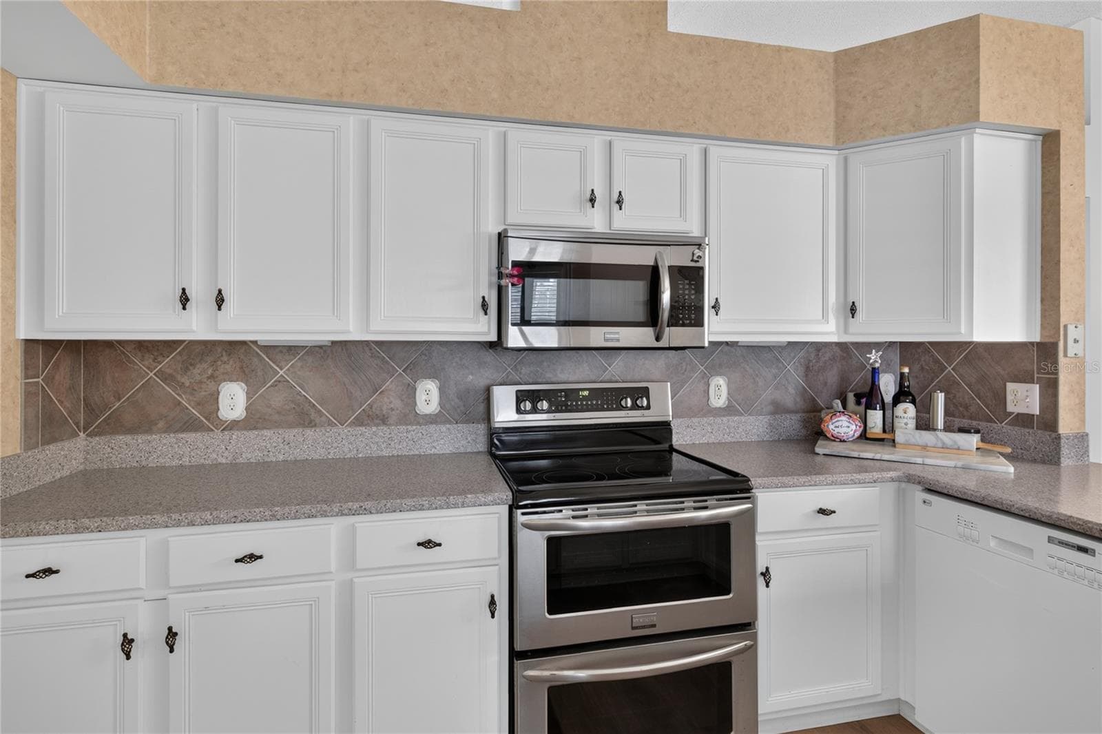 Single Family Residence at 25102 MERIWEATHER RD, LEESBURG, photo 21 of 41