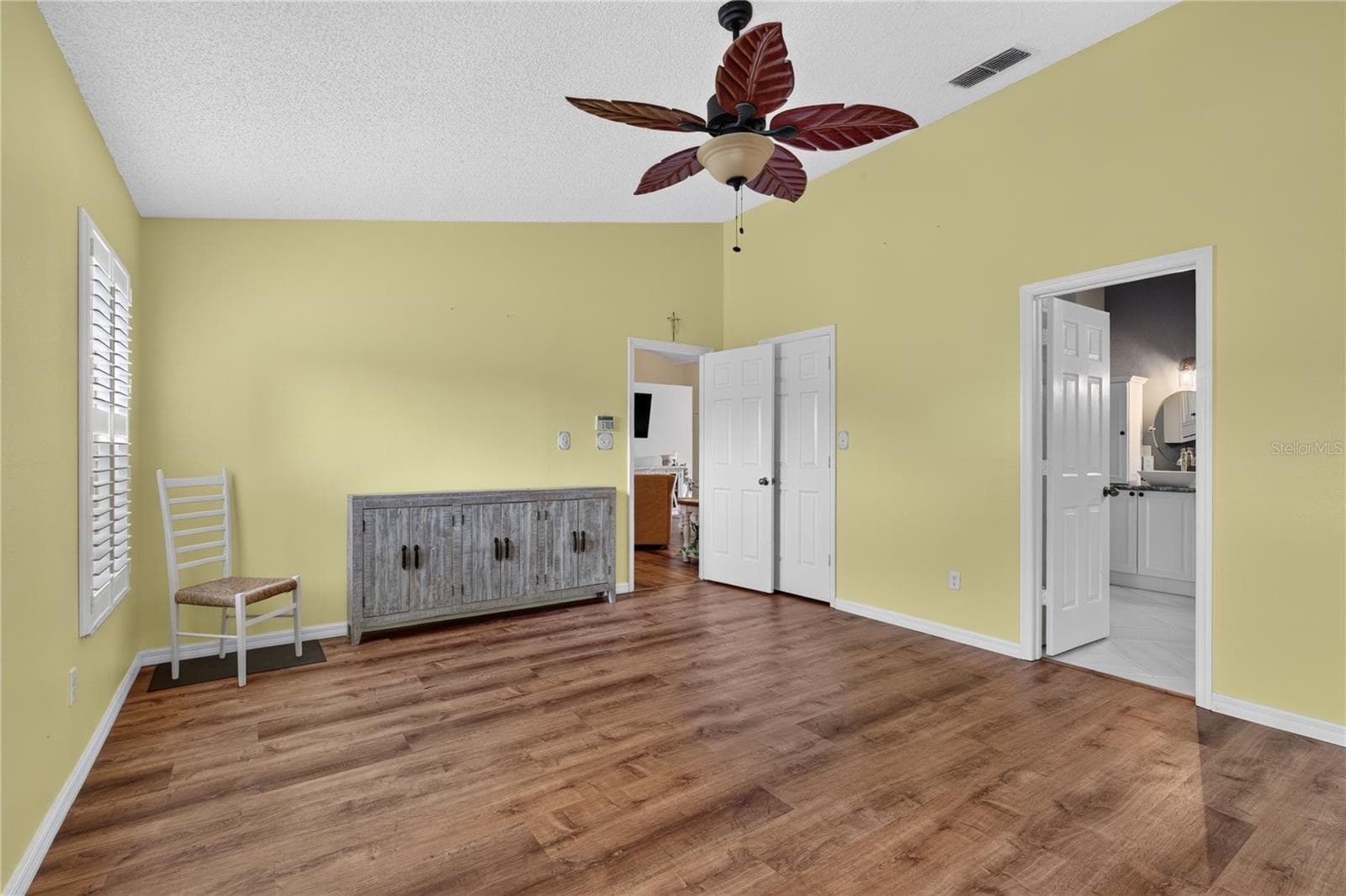 Single Family Residence at 25102 MERIWEATHER RD, LEESBURG, photo 26 of 41
