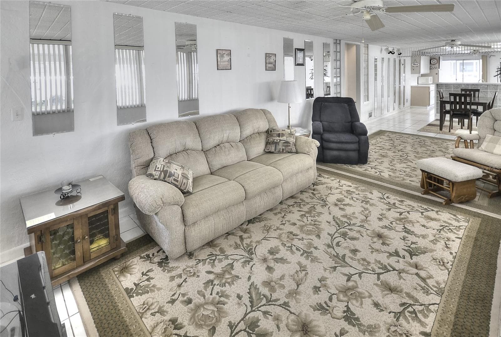 Manufactured Home at 187 E ARIEL RD, OAK HILL, photo 4 of 39