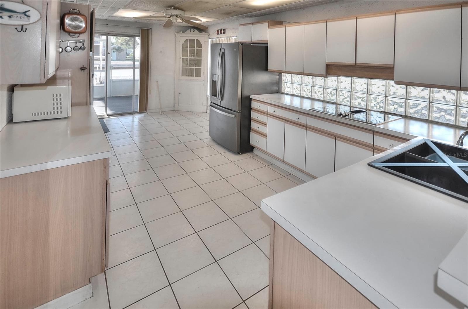 Manufactured Home at 187 E ARIEL RD, OAK HILL, photo 8 of 39