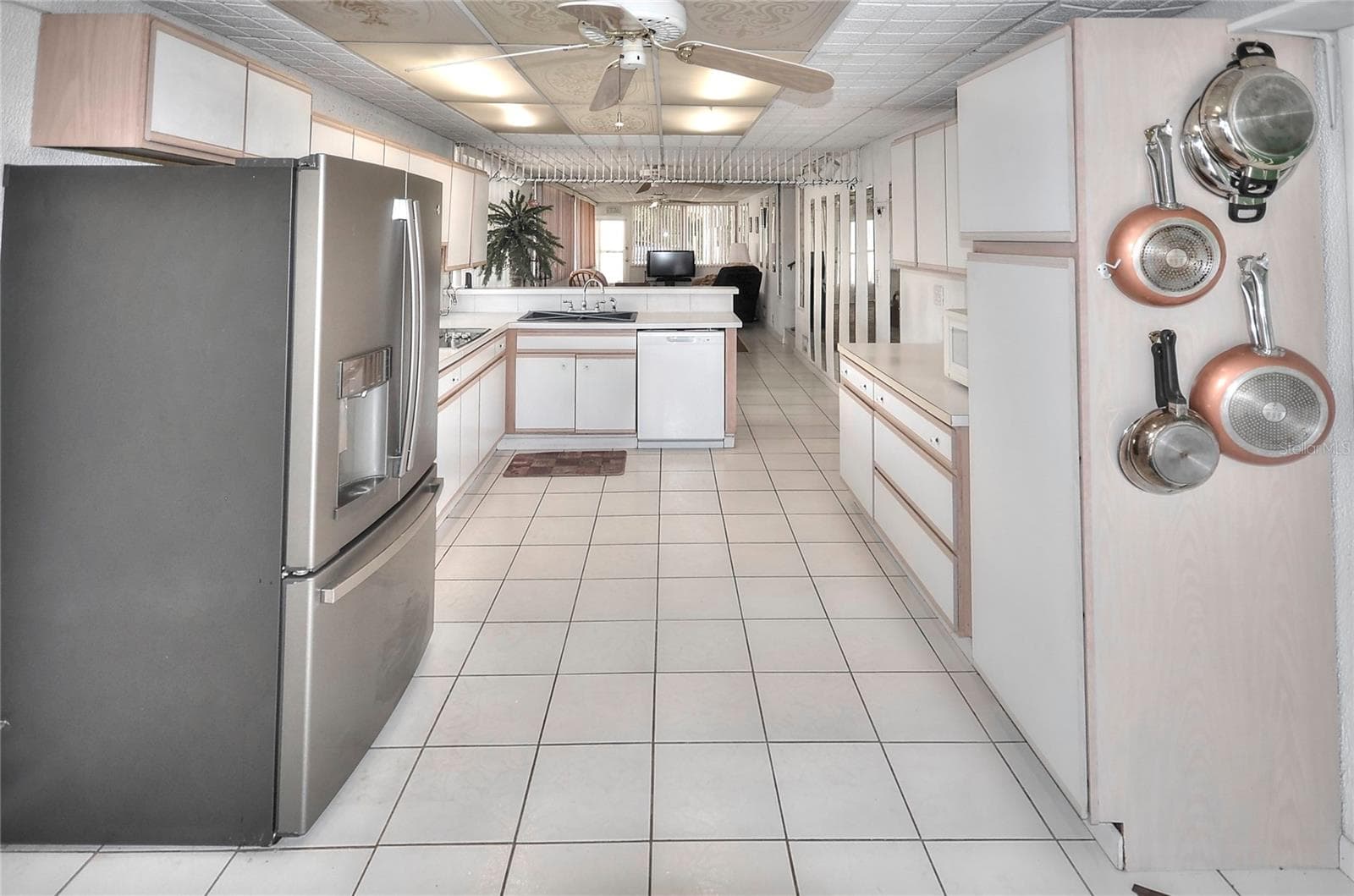 Manufactured Home at 187 E ARIEL RD, OAK HILL, photo 9 of 39