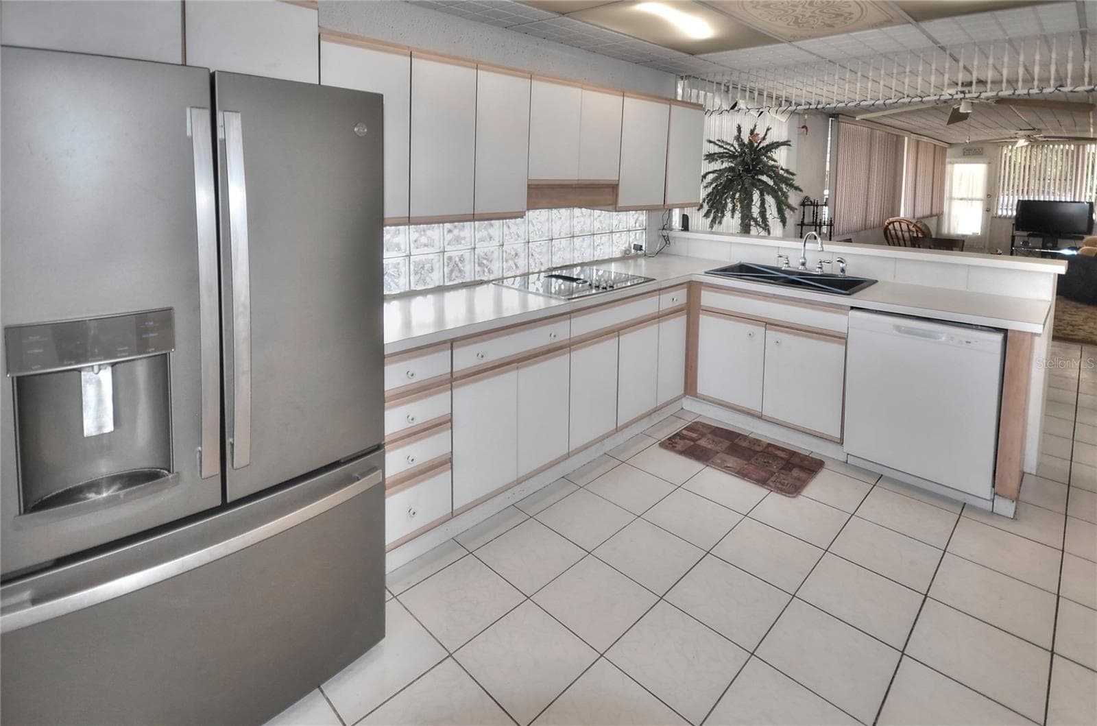Manufactured Home at 187 E ARIEL RD, OAK HILL, photo 10 of 39