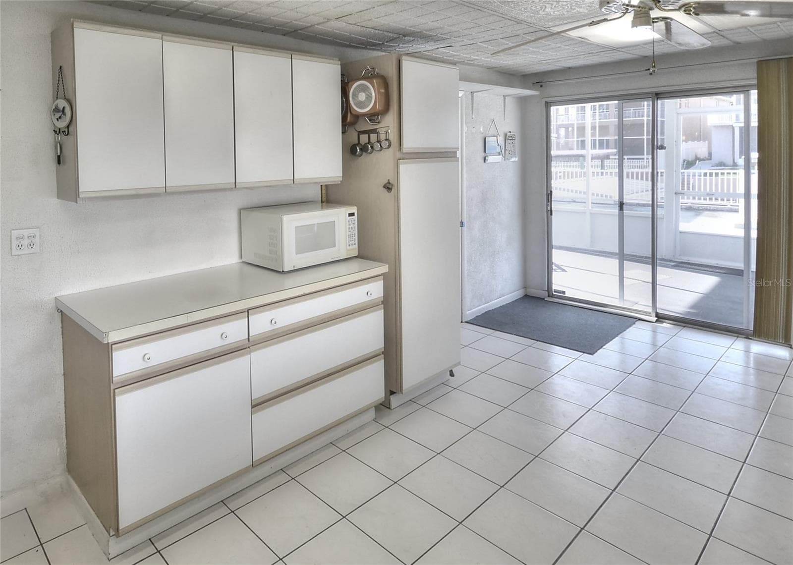Manufactured Home at 187 E ARIEL RD, OAK HILL, photo 12 of 39