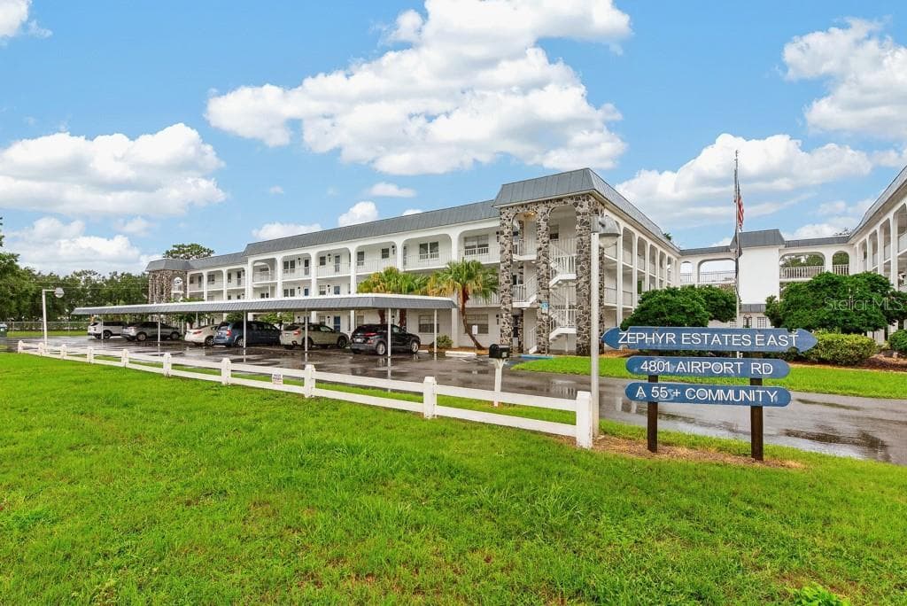 4801 AIRPORT RD #118