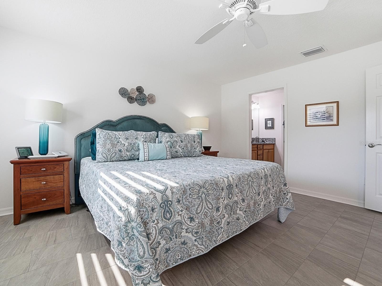 Single Family Residence at 843 CLIFFORD CT, THE VILLAGES, photo 11 of 26
