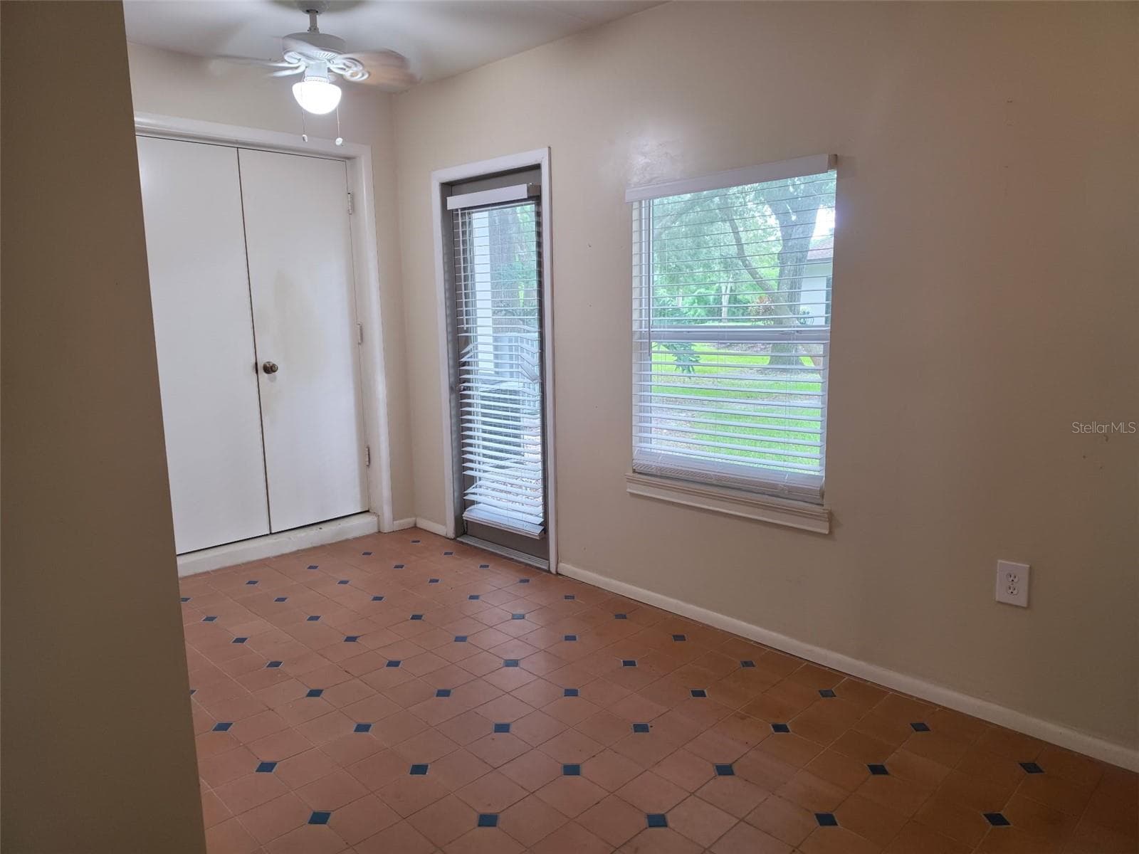 Florida Room - 1750 LAKE CYPRESS DR #1002, SAFETY HARBOR