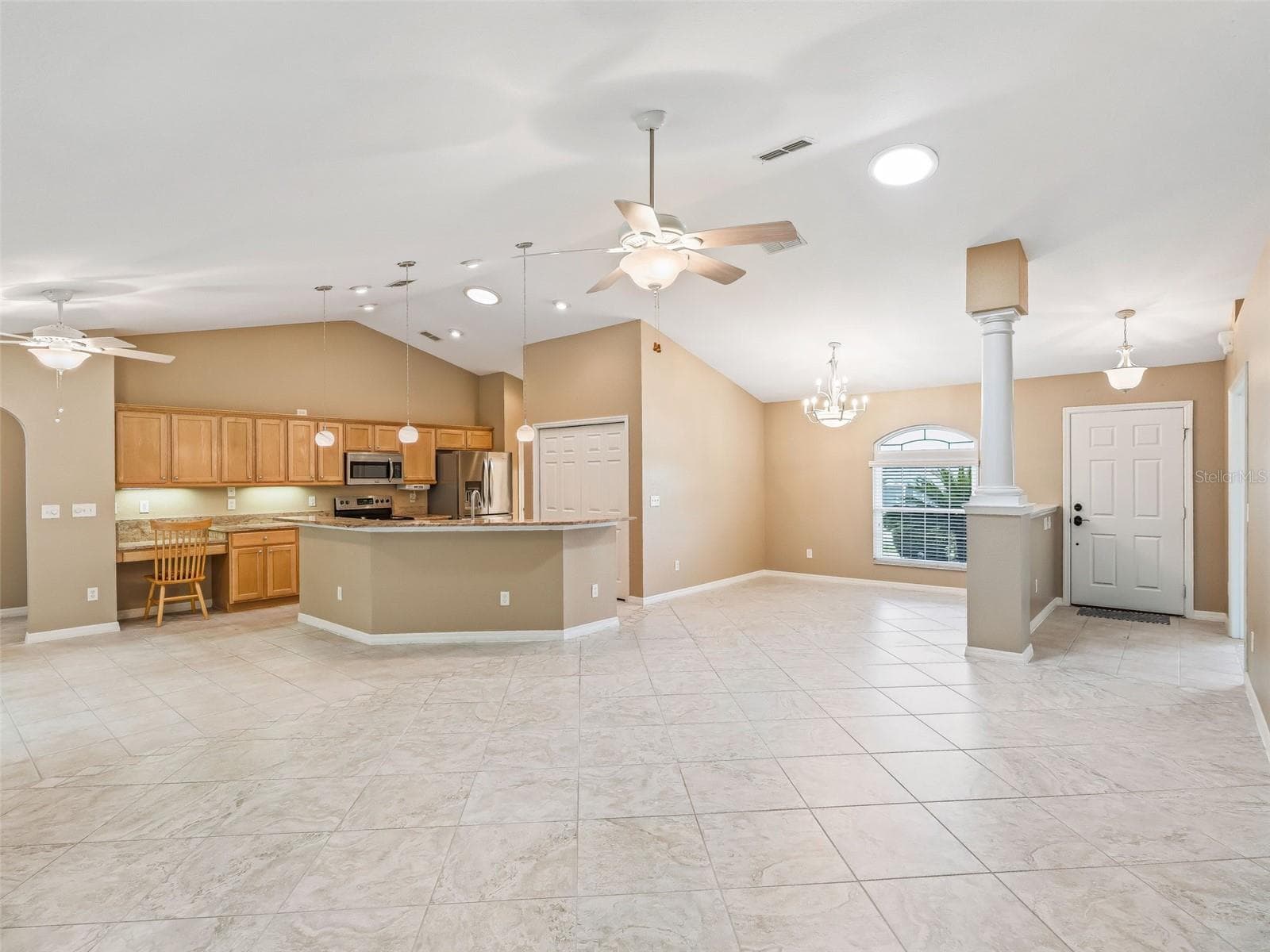 Beautiful floors - 17879 SE 125TH CIR, SUMMERFIELD