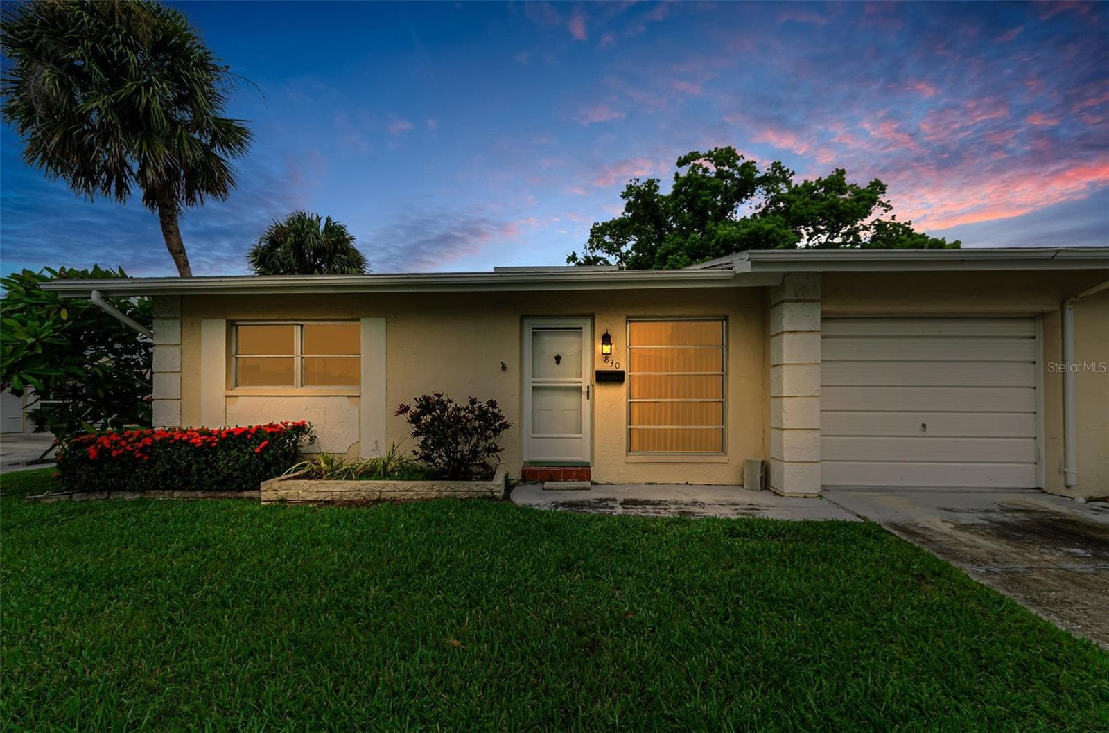 830 CAMBRIDGE CT
