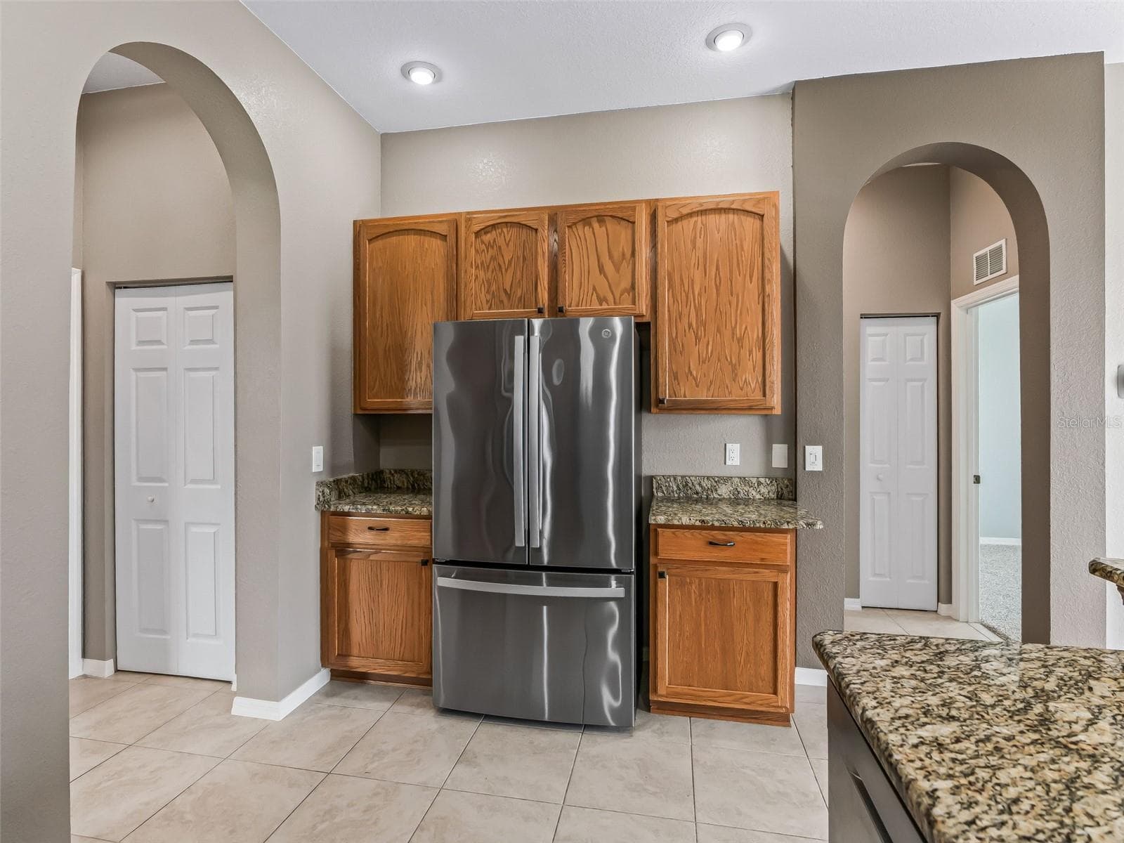 Arched doorways - 11972 SE 176TH PLACE RD, SUMMERFIELD