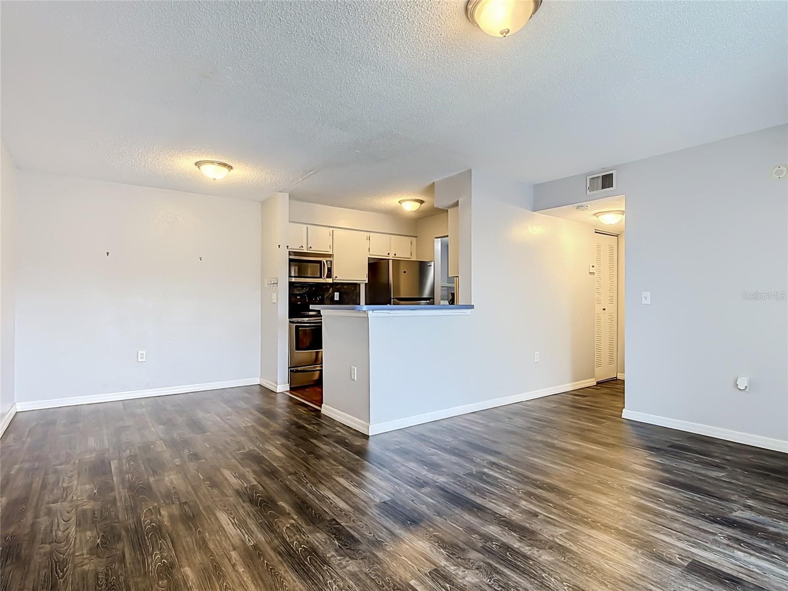 Condominium at 1229 BERMUDA LAKES LN #206, KISSIMMEE, photo 3 of 21