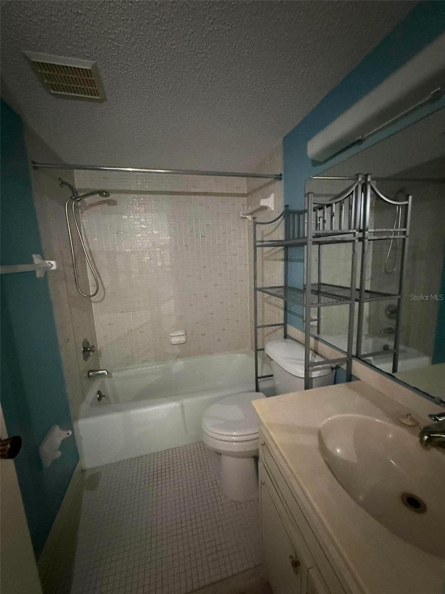 Condominium at 2536 CLUBHOUSE CIR #202, SARASOTA, photo 24 of 25