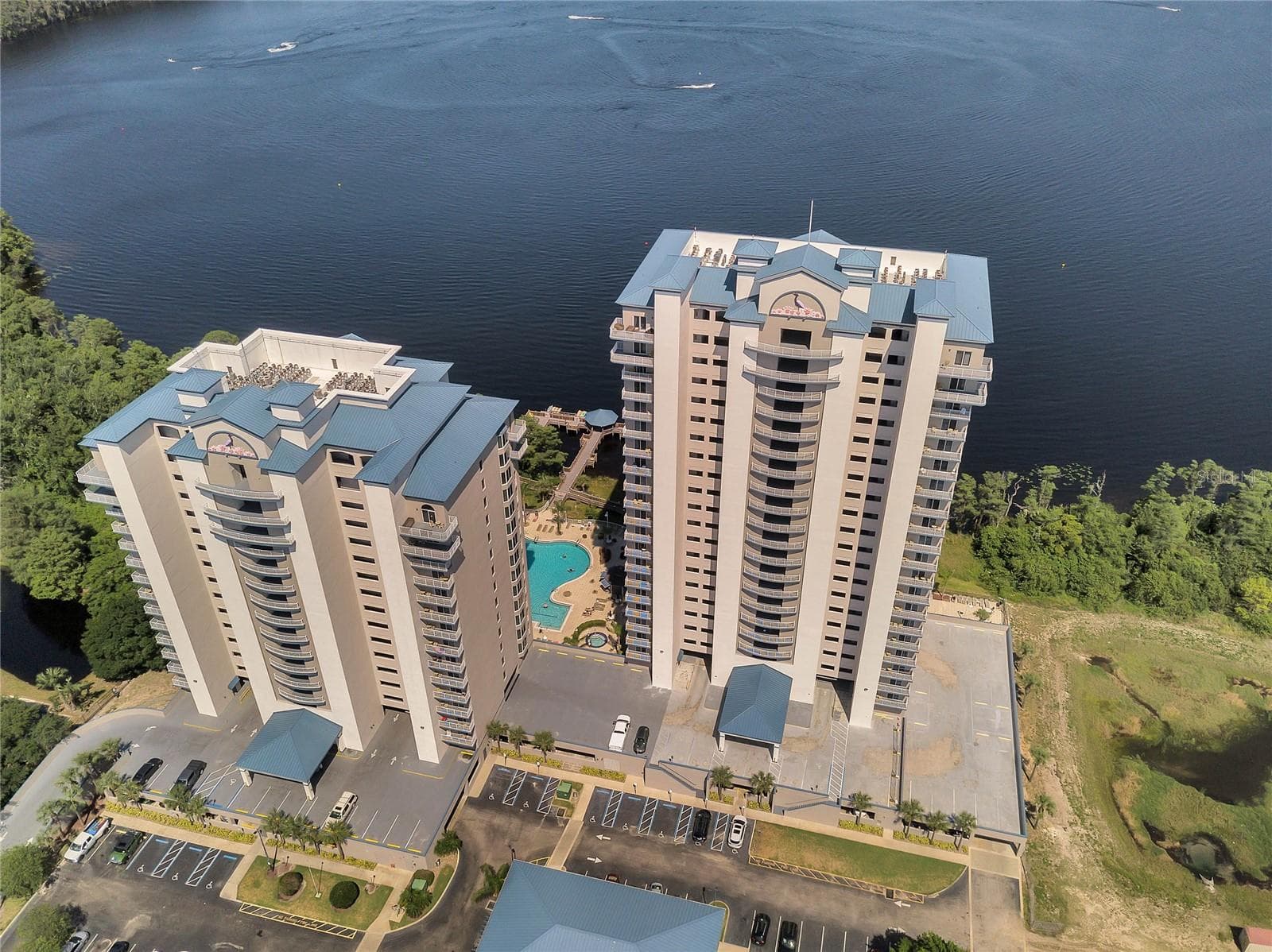 13415 BLUE HERON BEACH DR #610