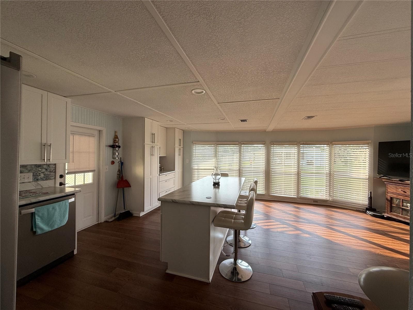 Manufactured Home at 48 S BOBWHITE RD, WILDWOOD, photo 11 of 39