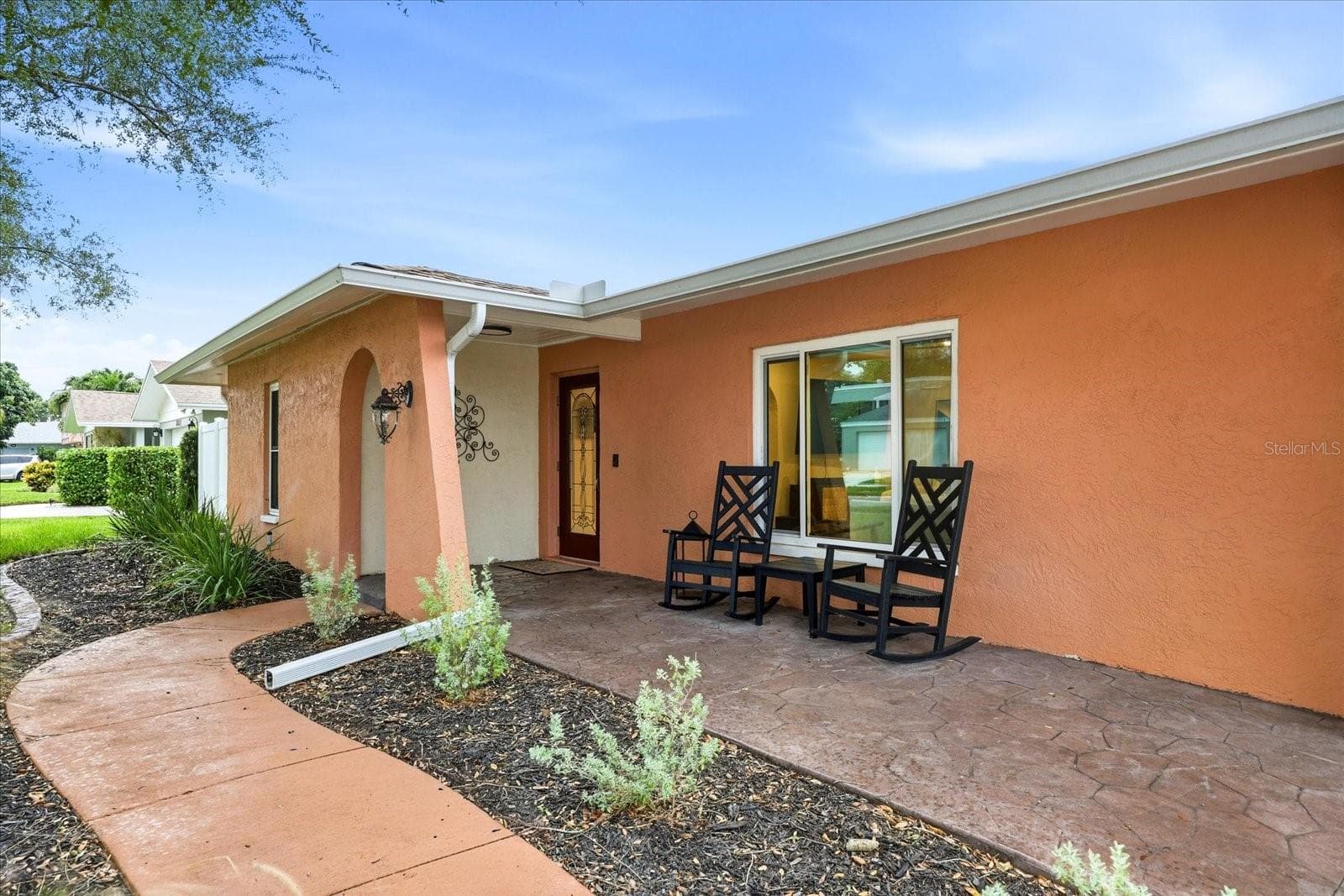 Single Family Residence at 8805 KENWOOD RD, SEMINOLE, photo 3 of 46