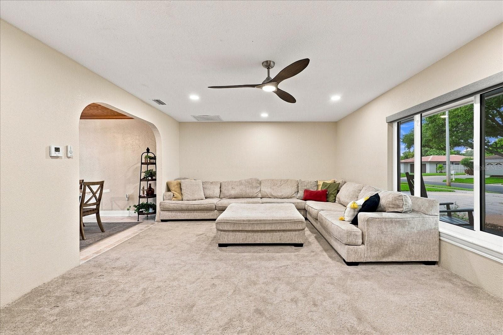 Single Family Residence at 8805 KENWOOD RD, SEMINOLE, photo 7 of 46