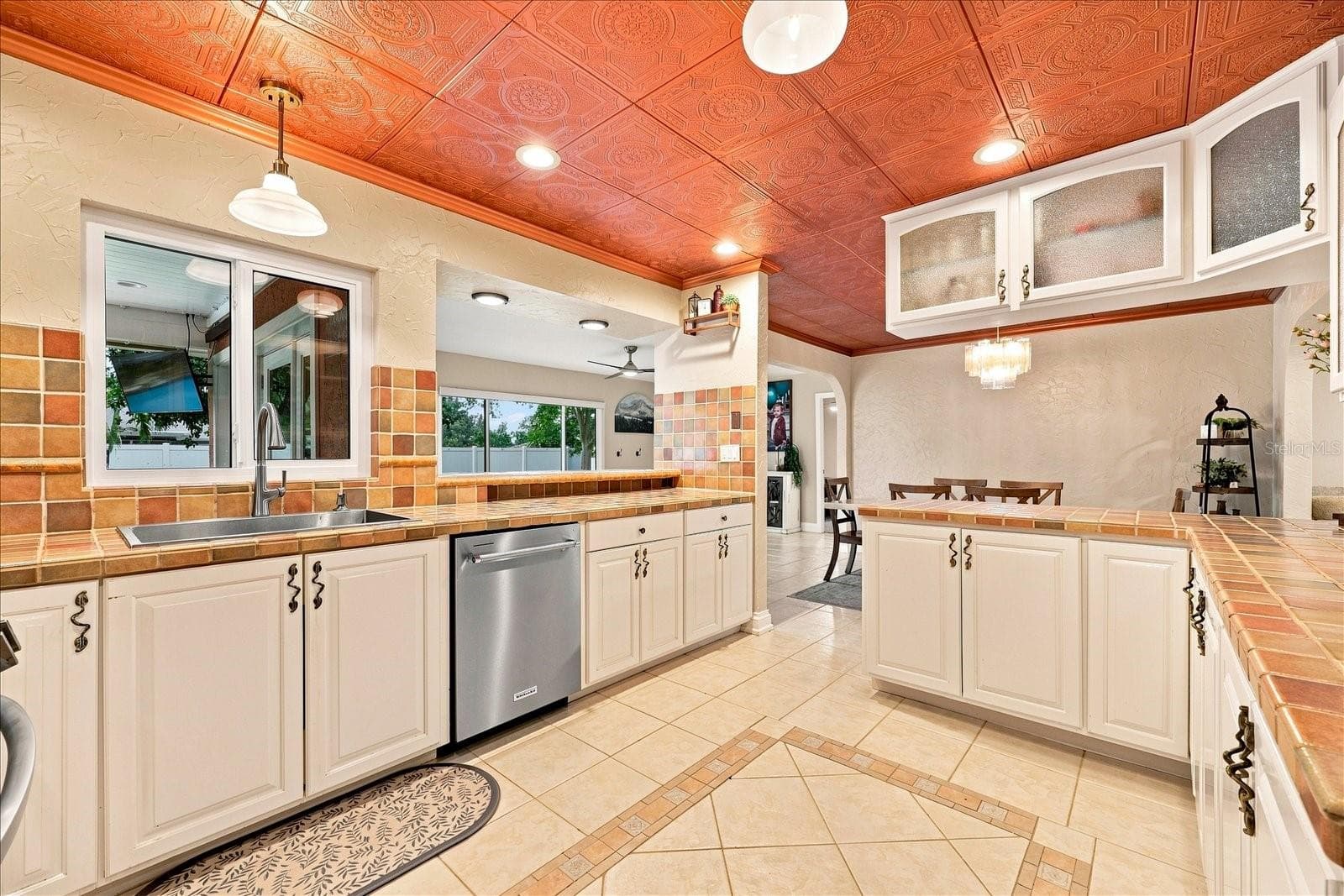 Single Family Residence at 8805 KENWOOD RD, SEMINOLE, photo 12 of 46