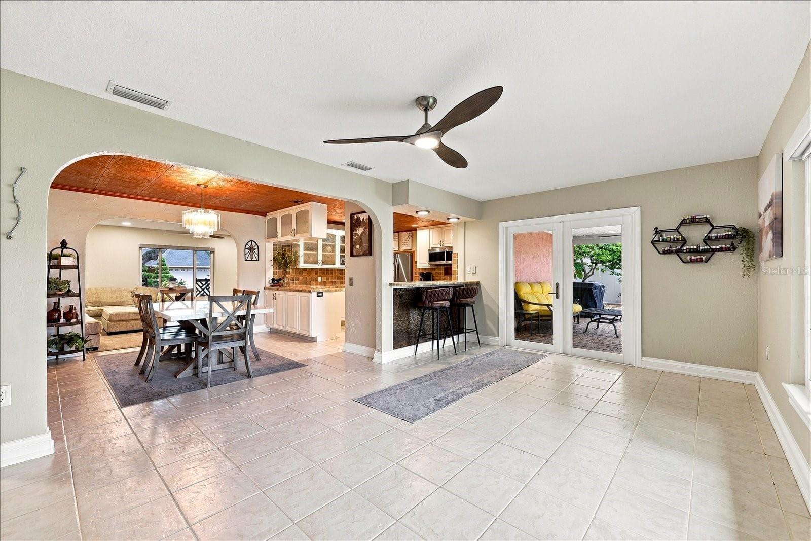 Single Family Residence at 8805 KENWOOD RD, SEMINOLE, photo 16 of 46