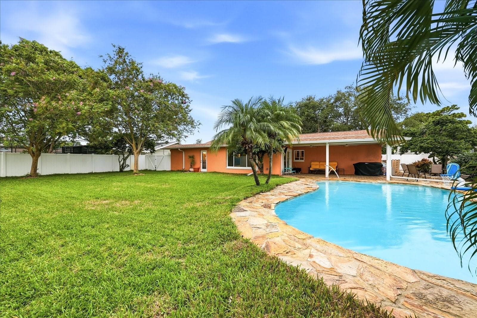 Single Family Residence at 8805 KENWOOD RD, SEMINOLE, photo 33 of 46