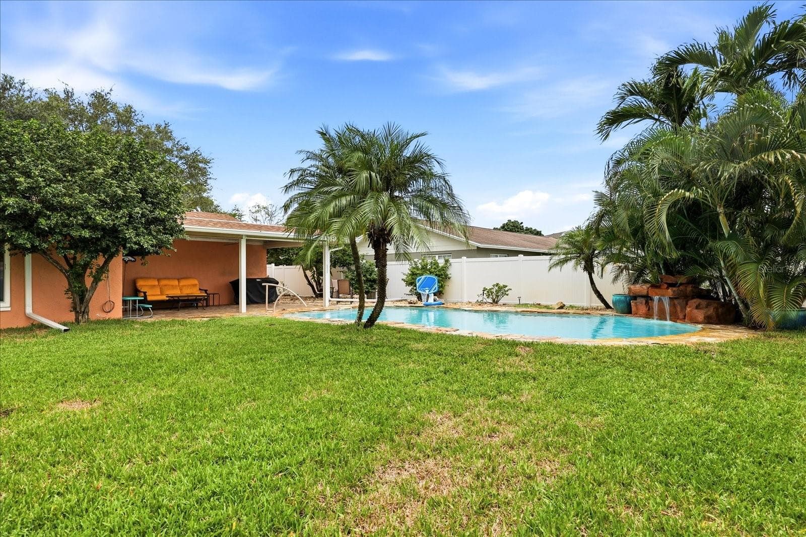 Single Family Residence at 8805 KENWOOD RD, SEMINOLE, photo 35 of 46