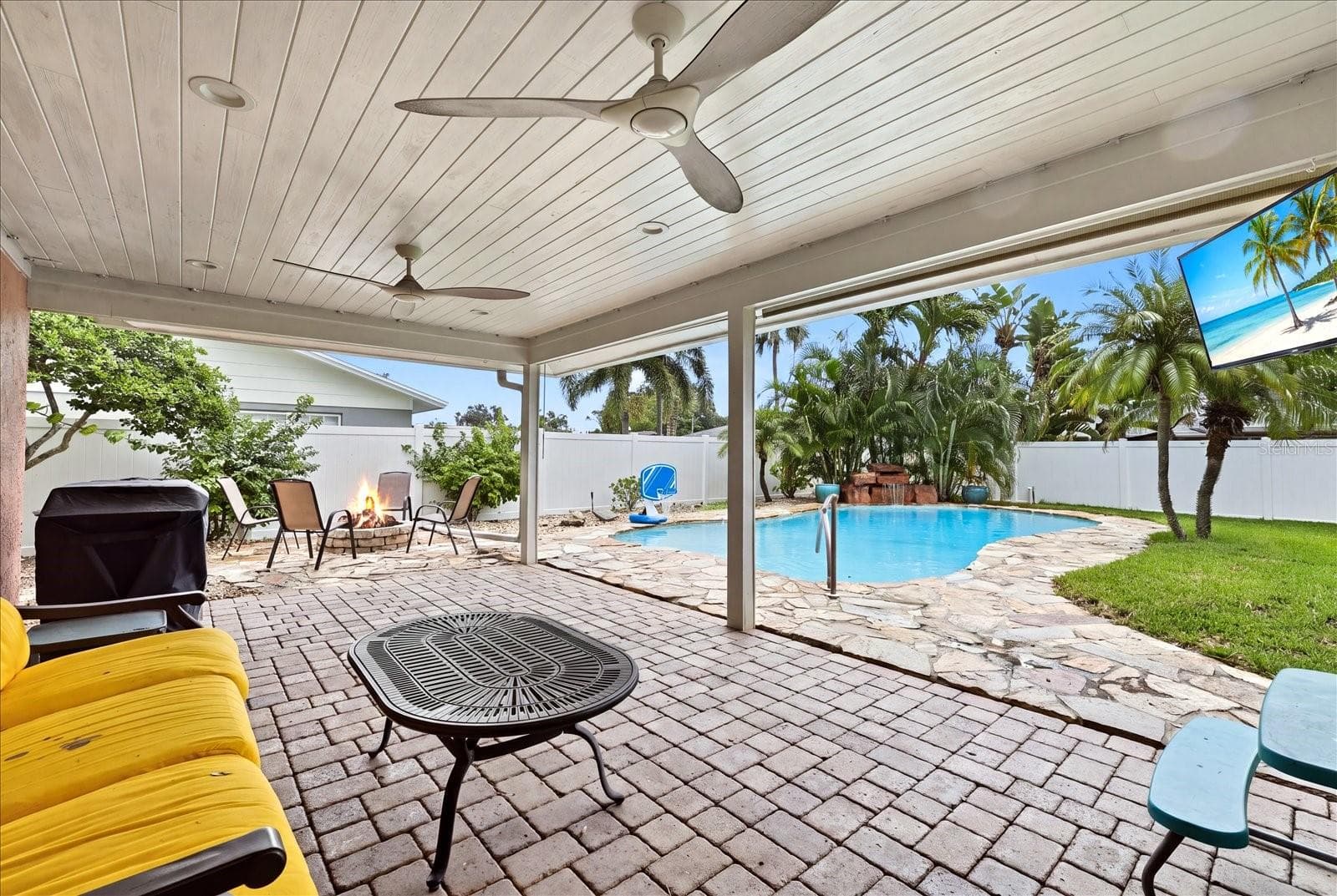 Single Family Residence at 8805 KENWOOD RD, SEMINOLE, photo 36 of 46