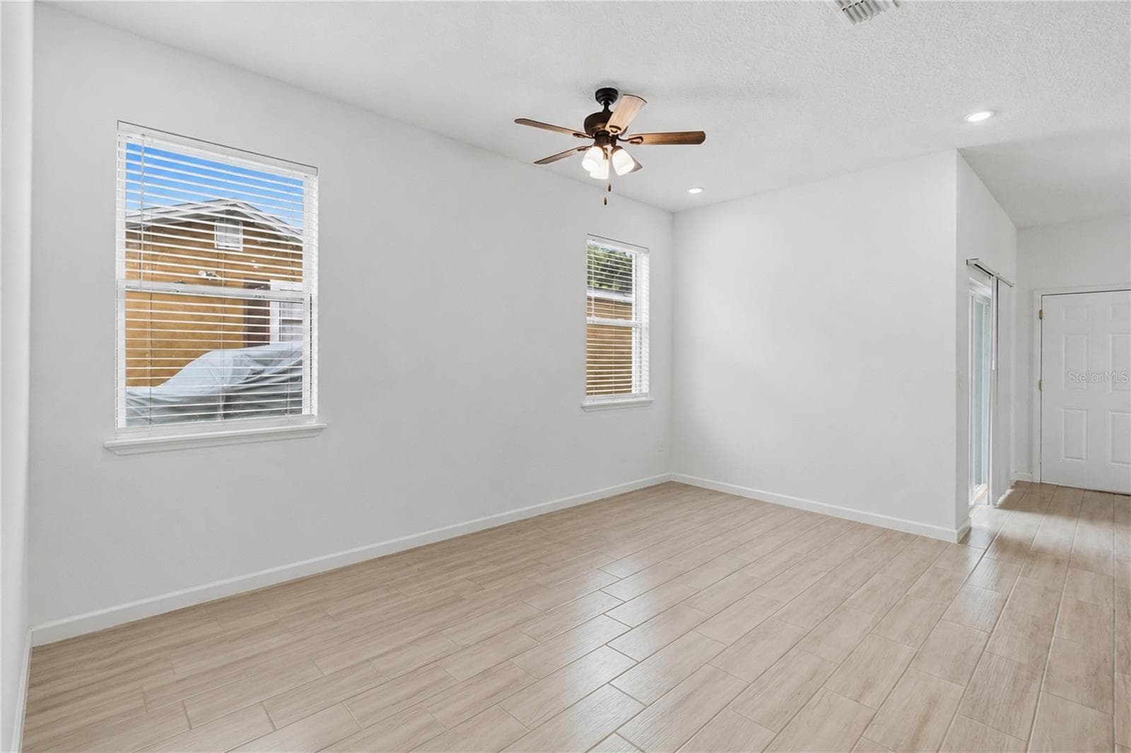 Single Family Residence at 426 S HUDSON ST, ORLANDO, photo 9 of 29