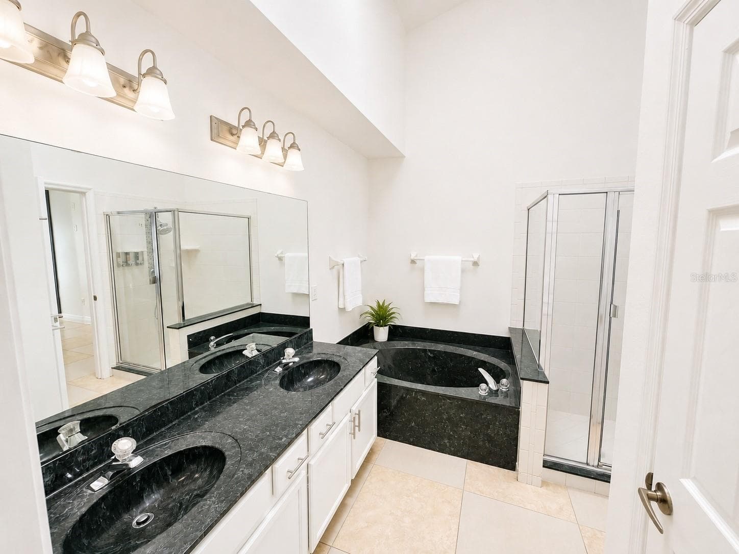 Single Family Residence at 12786 MARIBOU CIR, ORLANDO, photo 16 of 23
