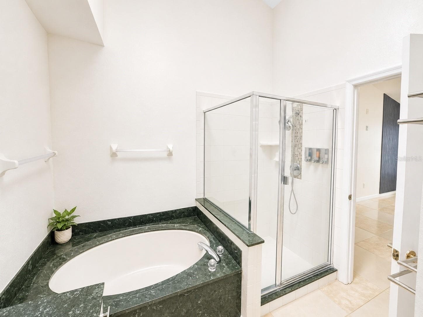 Single Family Residence at 12786 MARIBOU CIR, ORLANDO, photo 18 of 23