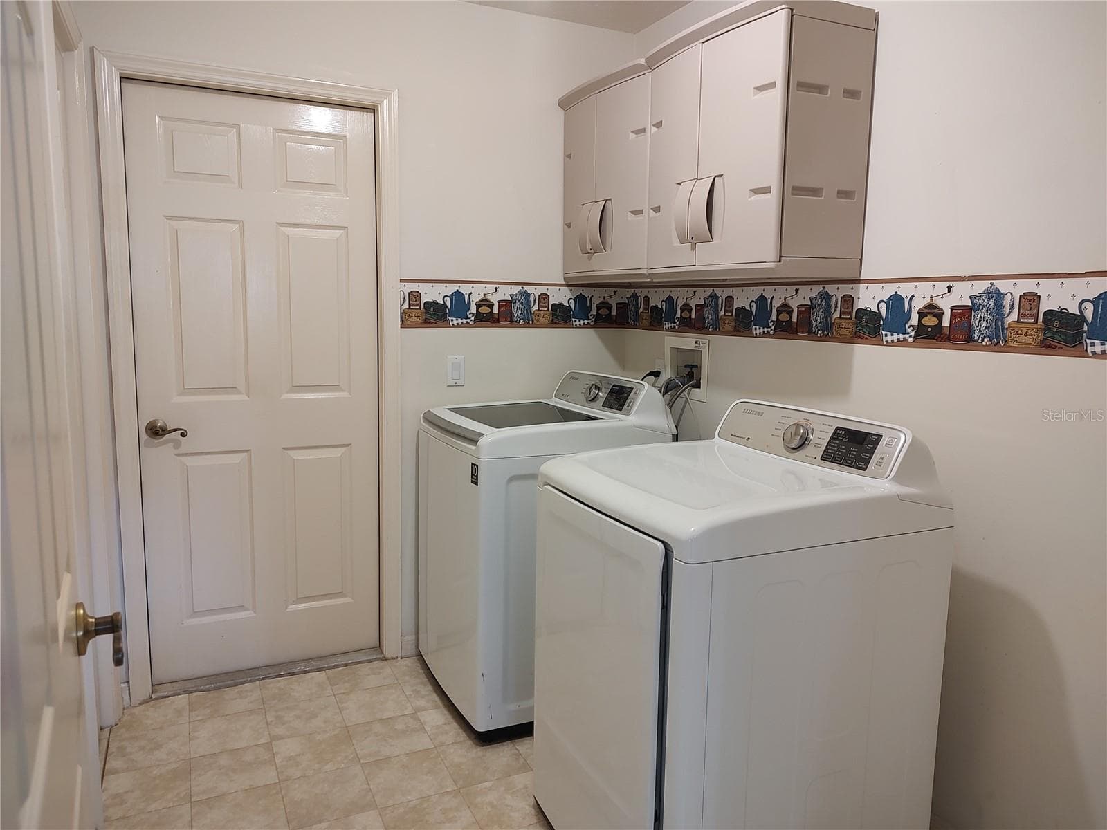 Inside laundry w/washer & dryer- door to garage - 3716 E COVE PARK TRL, HERNANDO