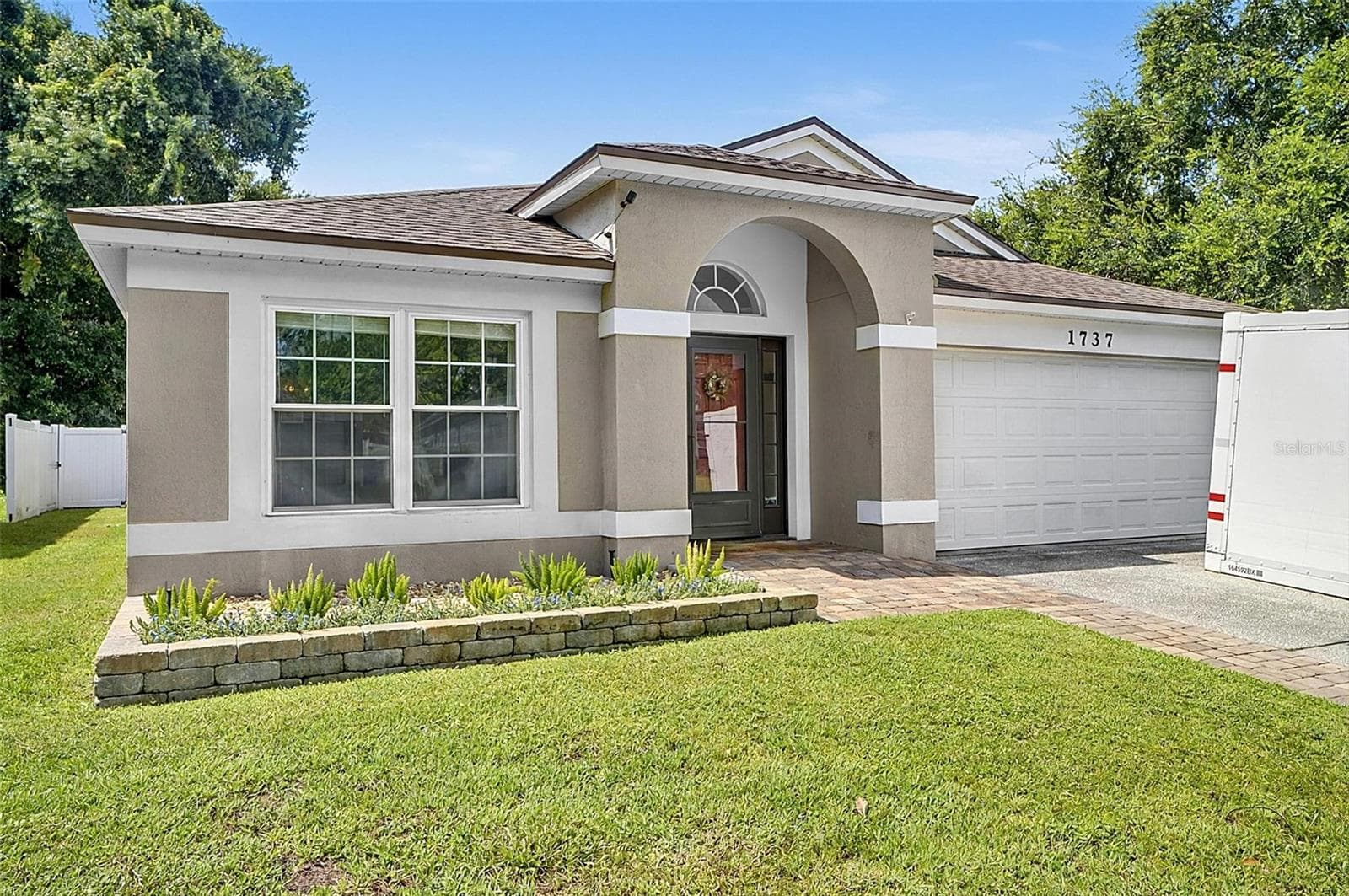Single Family Residence at 1737 SETTING SUN LOOP, CASSELBERRY, photo 3 of 57