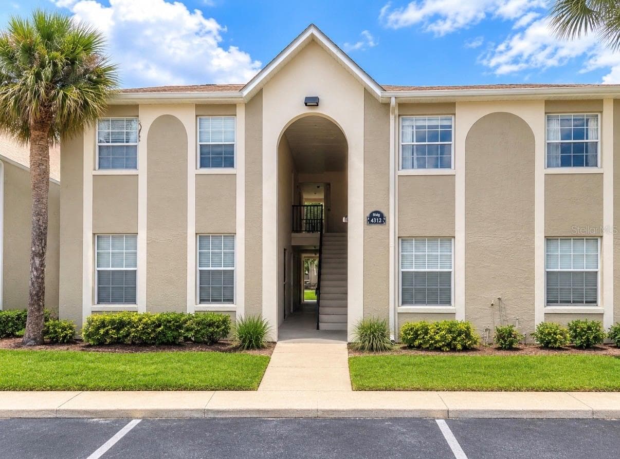 Condominium at 4312 HECTOR CT #4, ORLANDO, photo 3 of 17