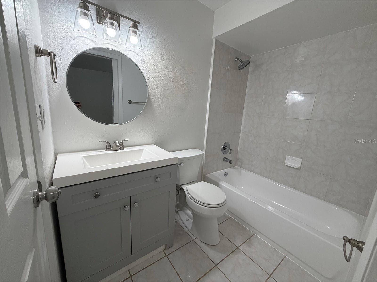 Single Family Residence at 7705 CITRONELLA CT, TAMPA, photo 13 of 22