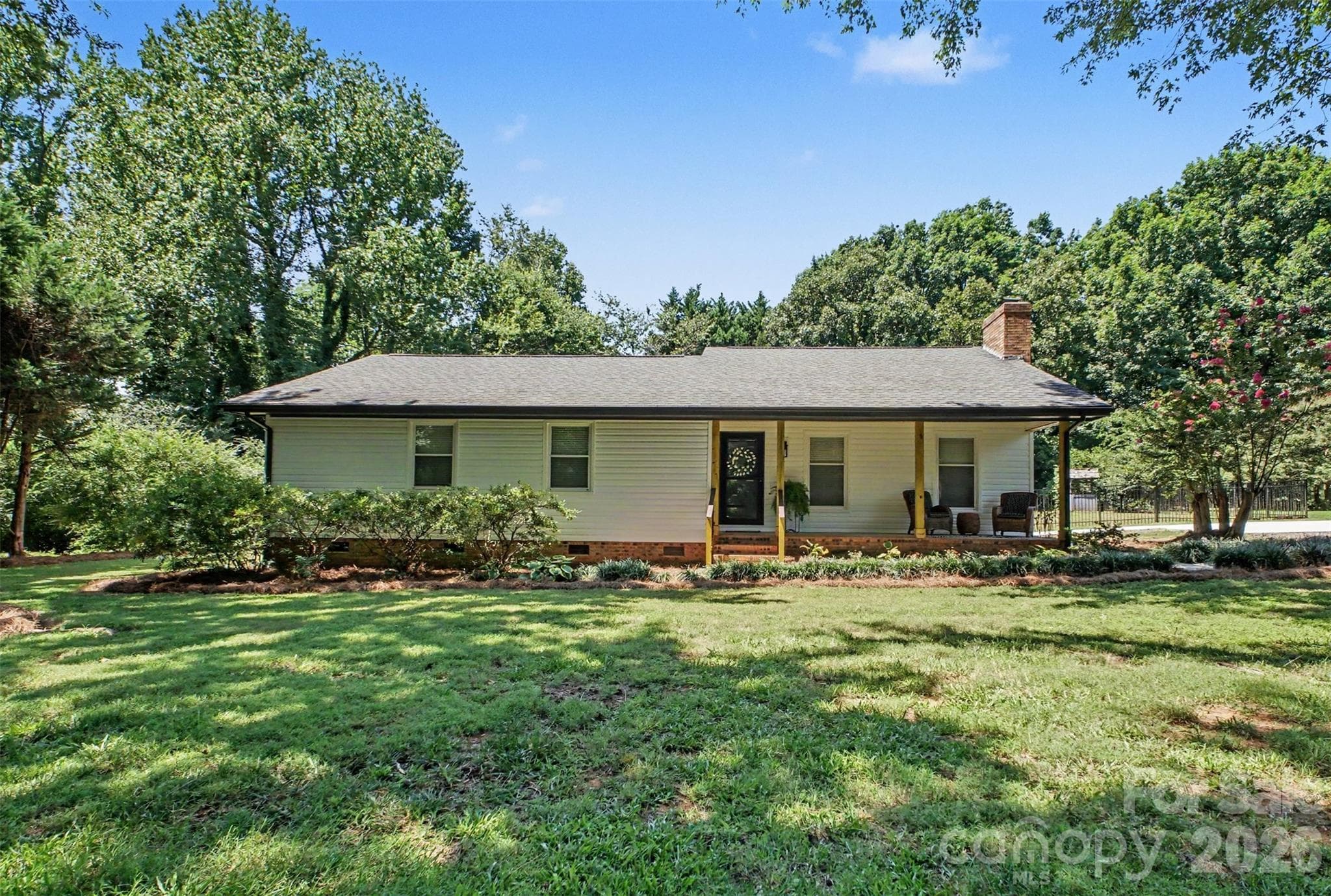 Single Family Residence at 8319 Vagabond Road, Charlotte, photo 4 of 22