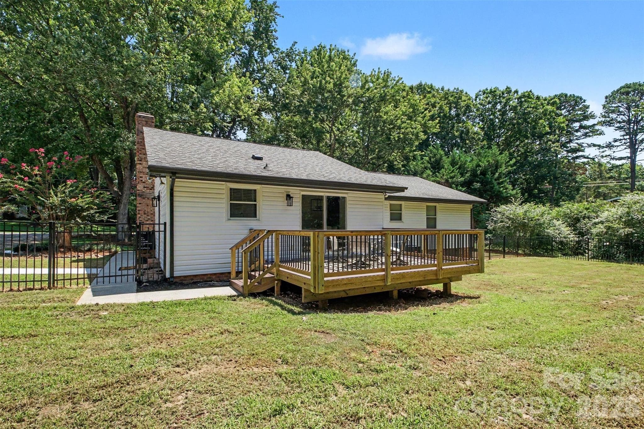 Single Family Residence at 8319 Vagabond Road, Charlotte, photo 20 of 22
