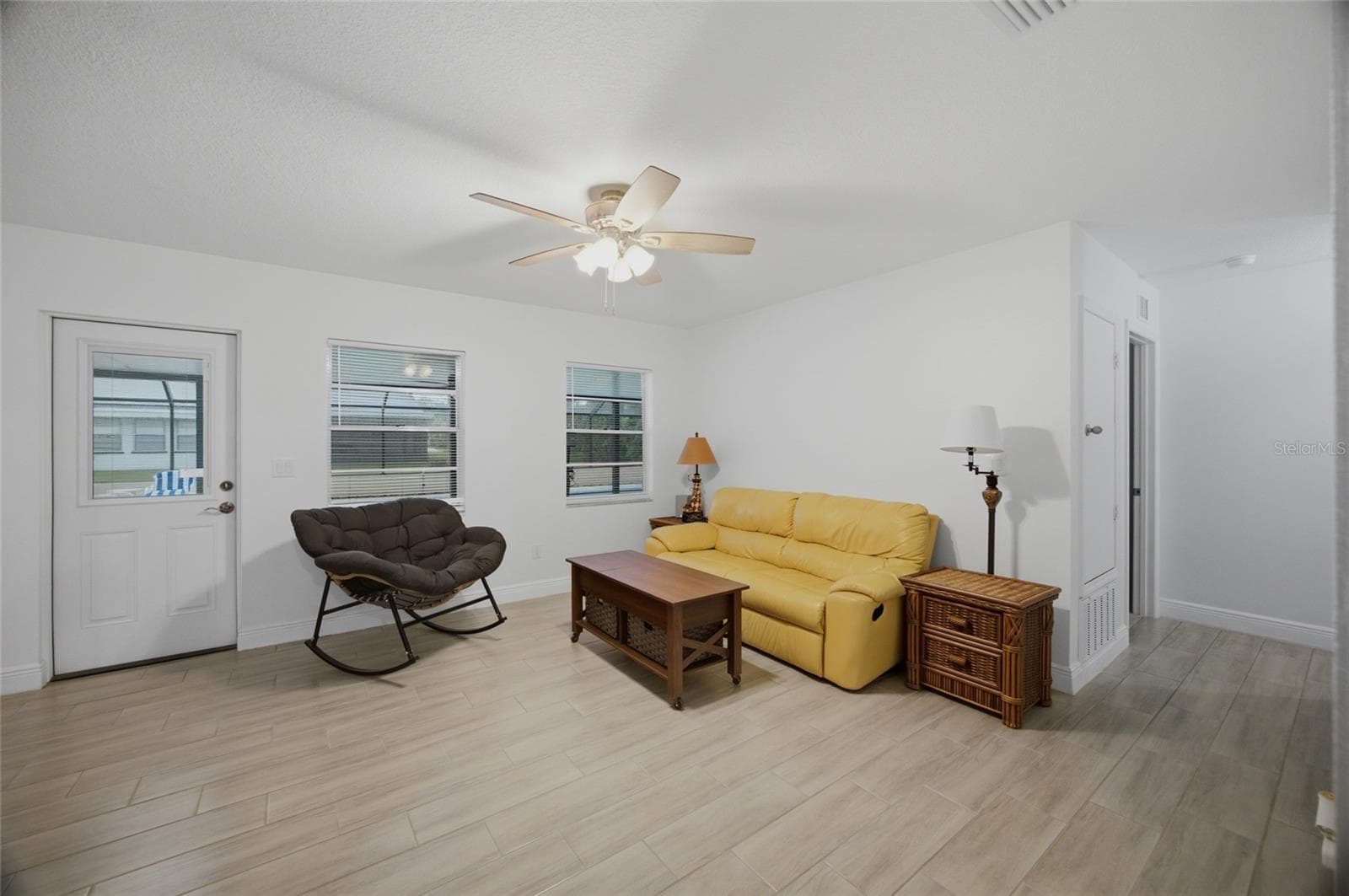 Single Family Residence at 2971 FOREST CIR, SEFFNER, photo 6 of 38