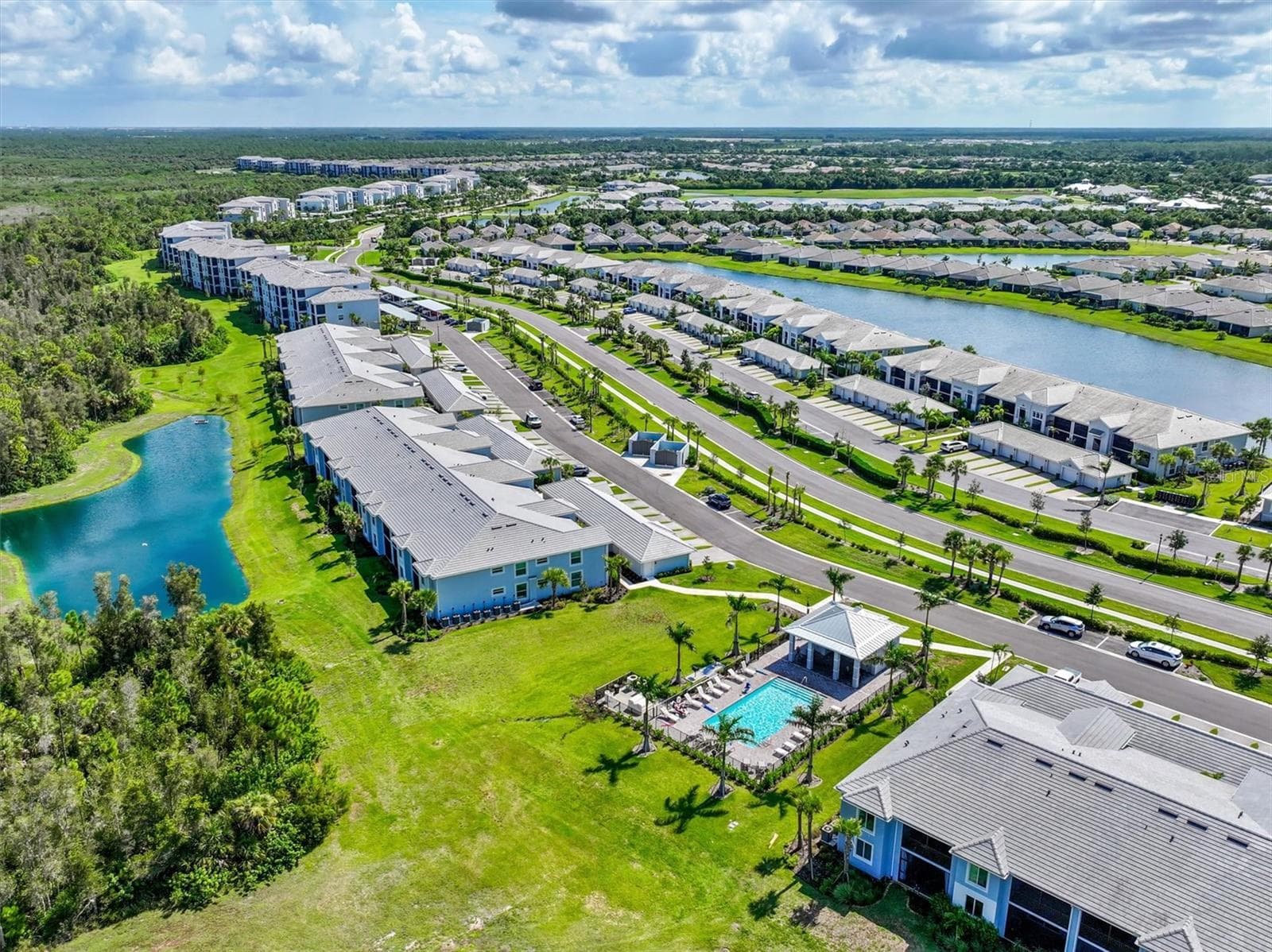 14221 HERITAGE LANDING BLVD #2026