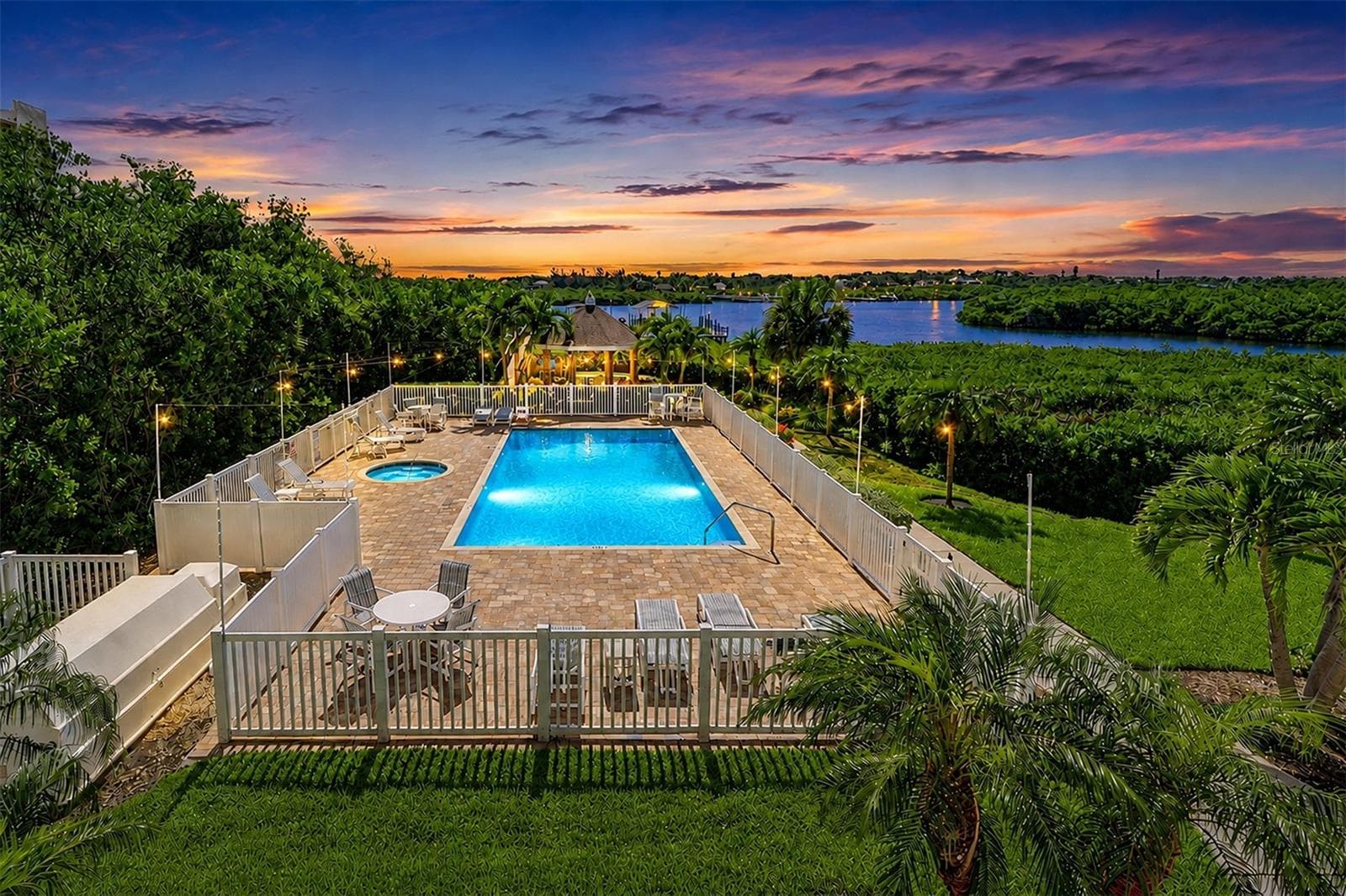 ...Heated Pool & Spa.. Kayak Launch - Grills - Dock - Fire Pit - Poolside Cabana - And Don't Forget the Beach Right across the Street. Welcome to Indian Shores Florida. - 19519 GULF BLVD #202, INDIAN SHORES
