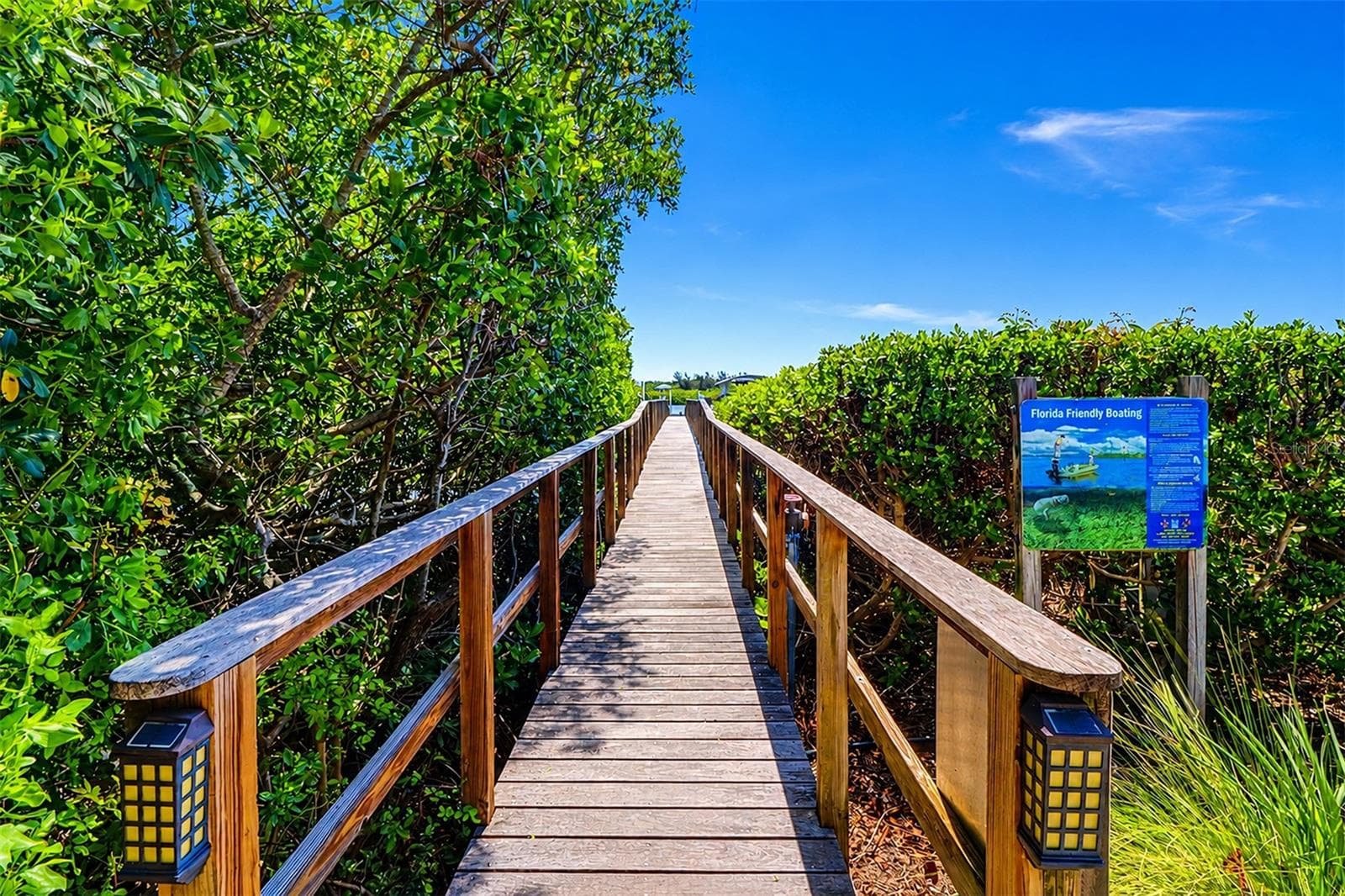 .... Plenty of Activities at Dolphin Key ... - 19519 GULF BLVD #202, INDIAN SHORES