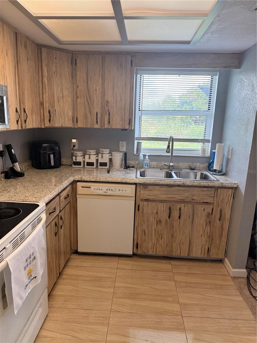 Single Family Residence at 113 WHITE AVE NE, LAKE PLACID, photo 11 of 28