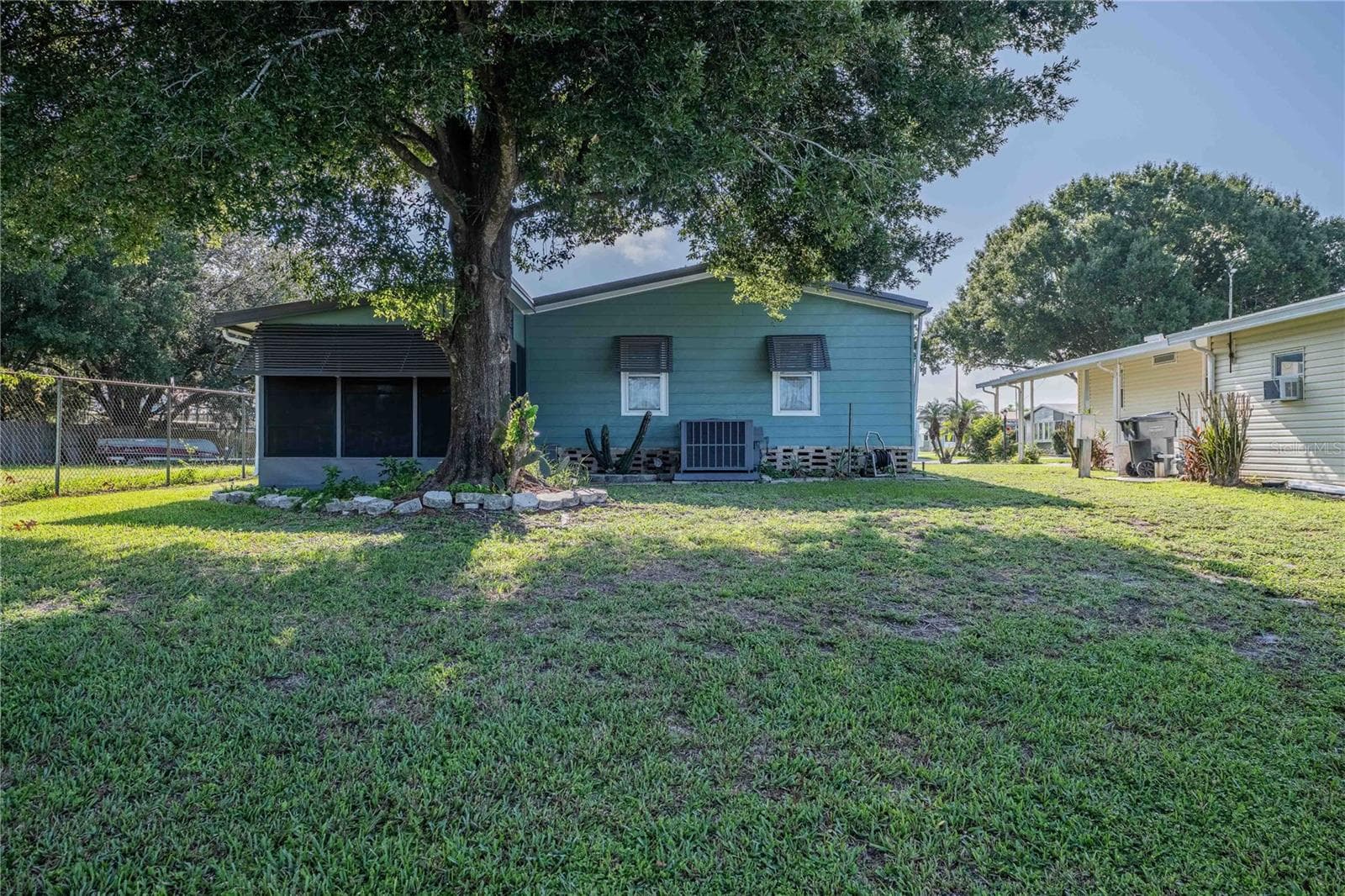 Manufactured Home at 489 VILLAGE CIR SW, WINTER HAVEN, photo 28 of 31