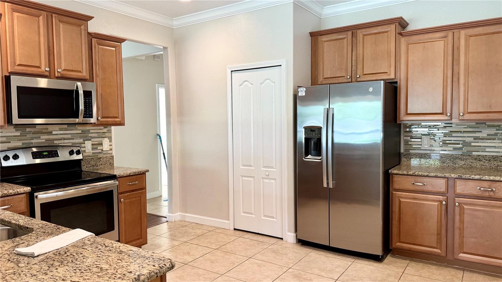 KITCHEN - 4056 SERENA LN, CLERMONT