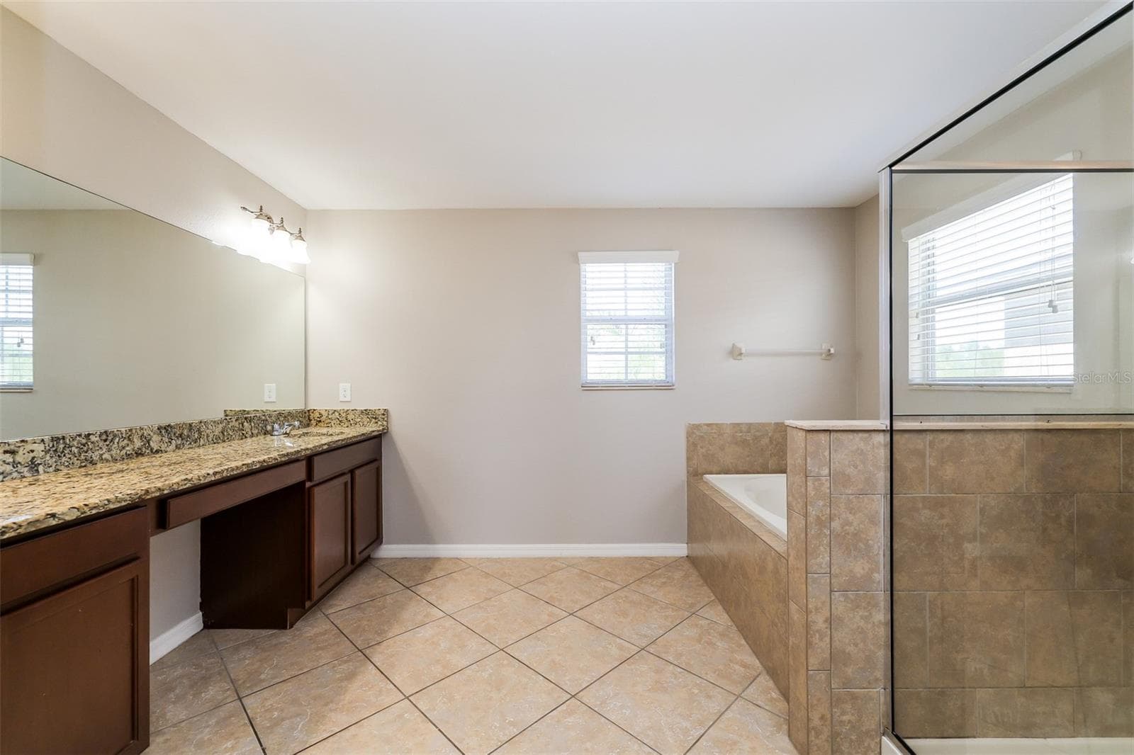 Single Family Residence at 2322 DOVESONG TRACE DR, RUSKIN, photo 12 of 22