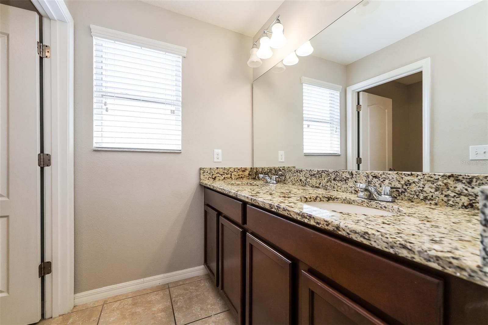Single Family Residence at 2322 DOVESONG TRACE DR, RUSKIN, photo 18 of 22