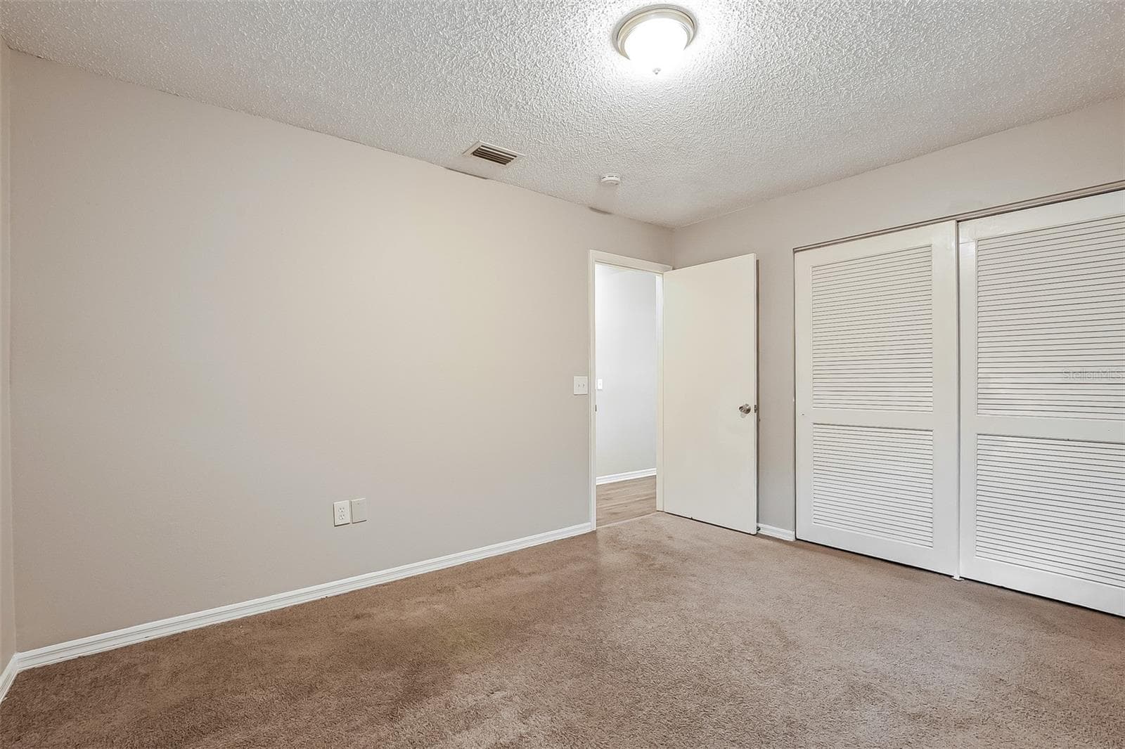 Single Family Residence at 1309 COVE PL, TAVARES, photo 14 of 20