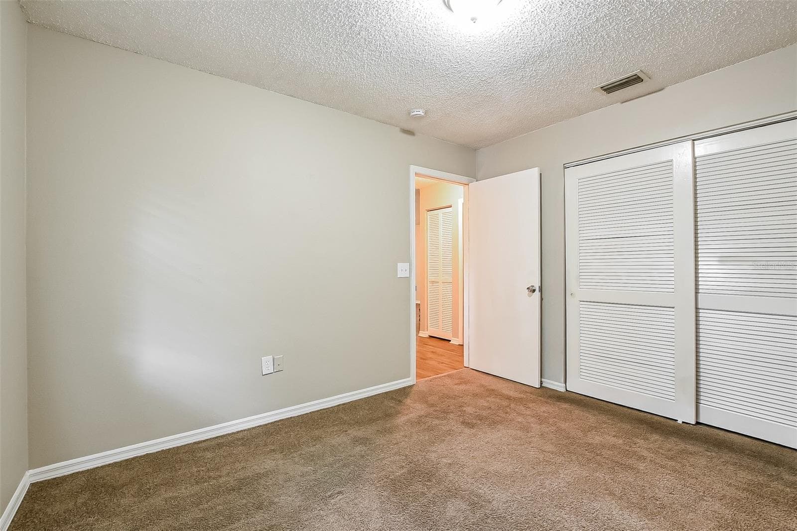 Single Family Residence at 1309 COVE PL, TAVARES, photo 16 of 20