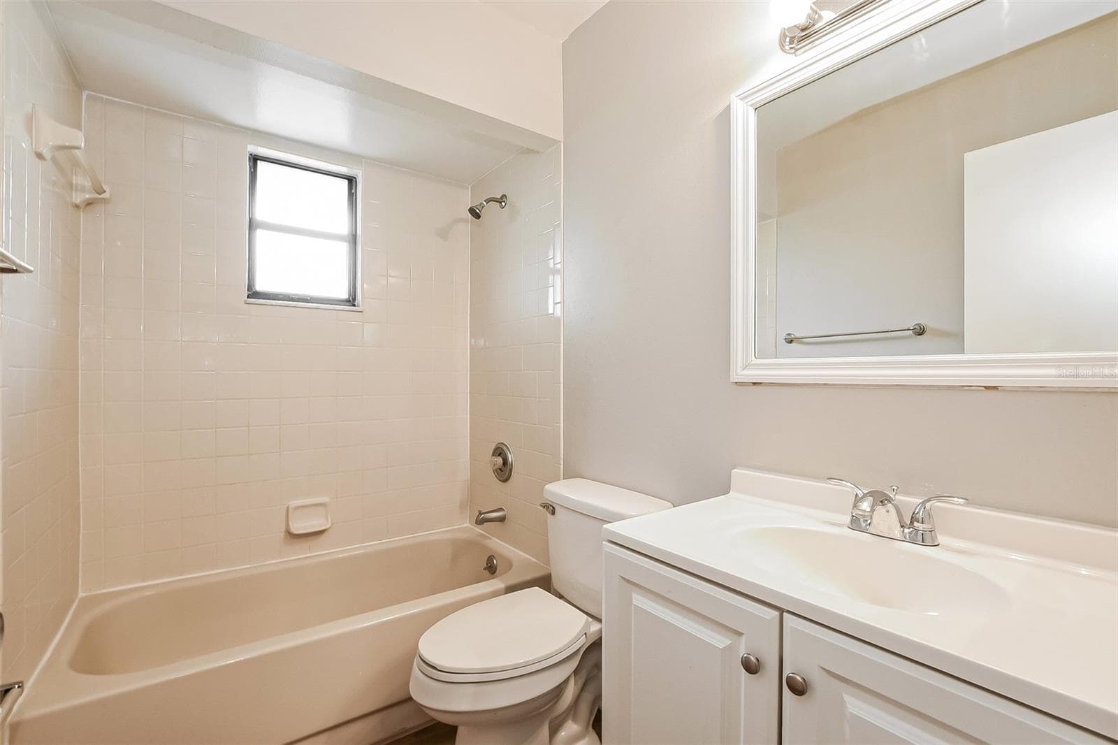 Single Family Residence at 1309 COVE PL, TAVARES, photo 17 of 20