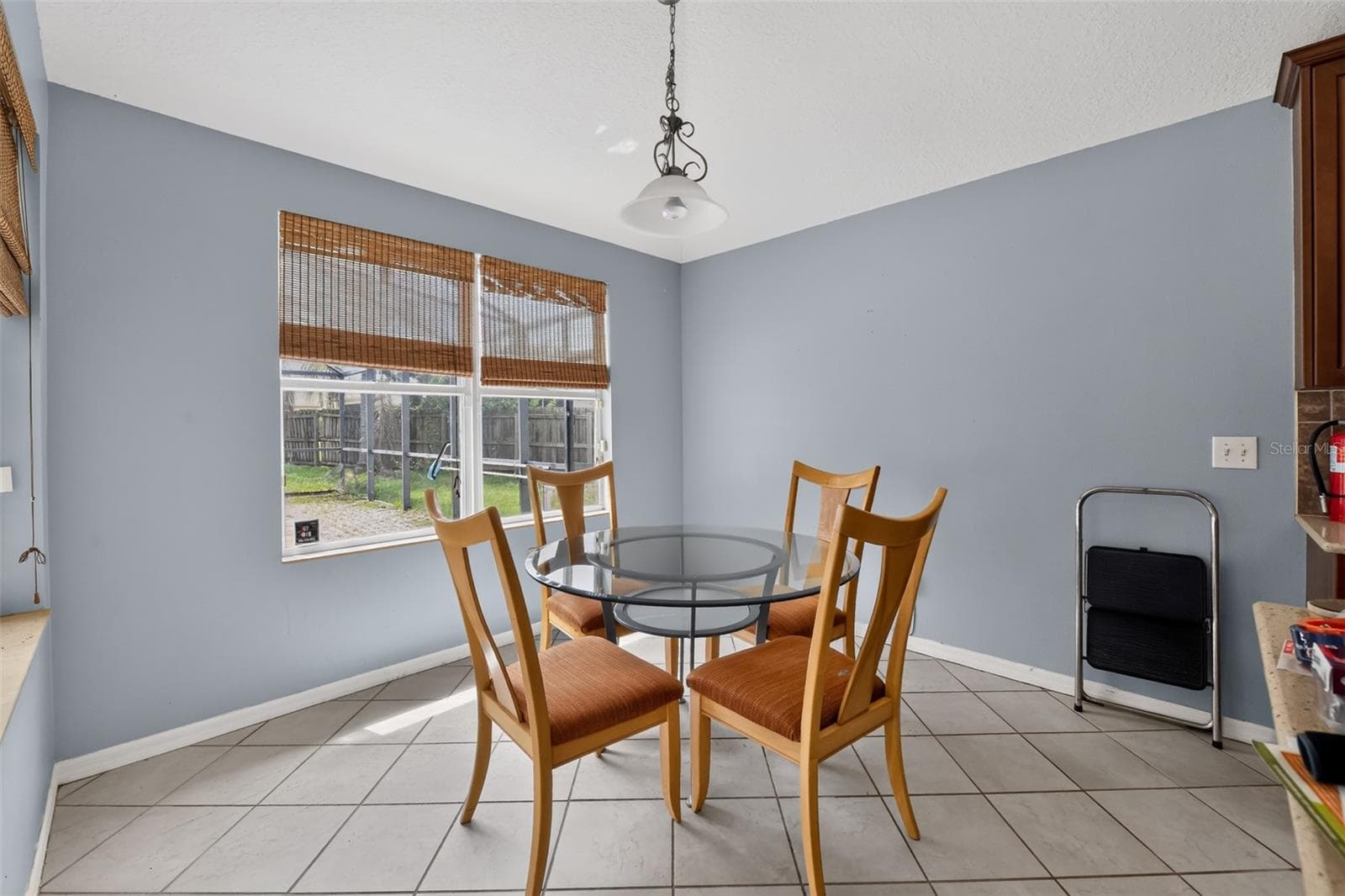 Single Family Residence at 6717 GUILFORD CREST DR, APOLLO BEACH, photo 8 of 32