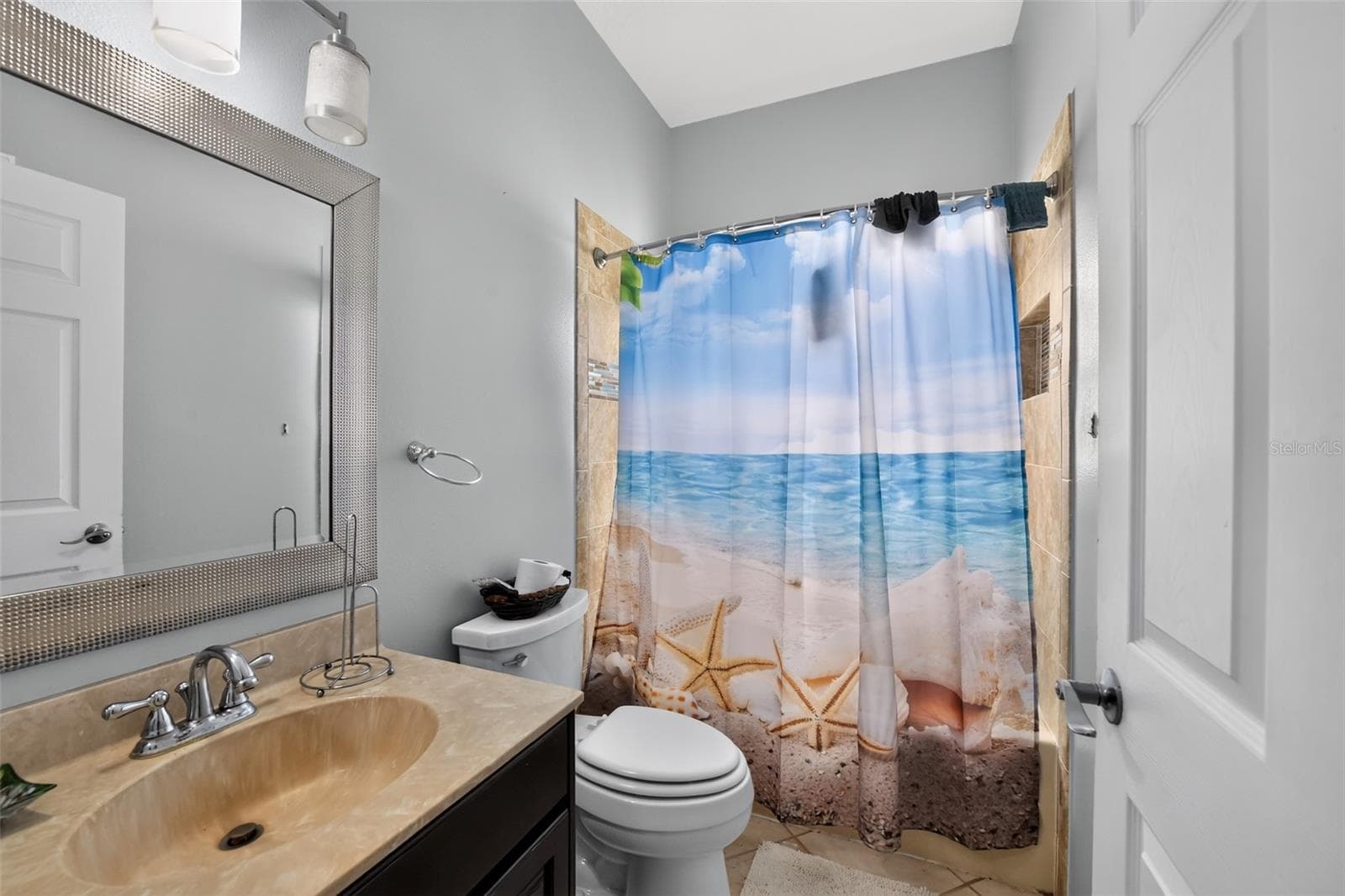 Single Family Residence at 6717 GUILFORD CREST DR, APOLLO BEACH, photo 19 of 32