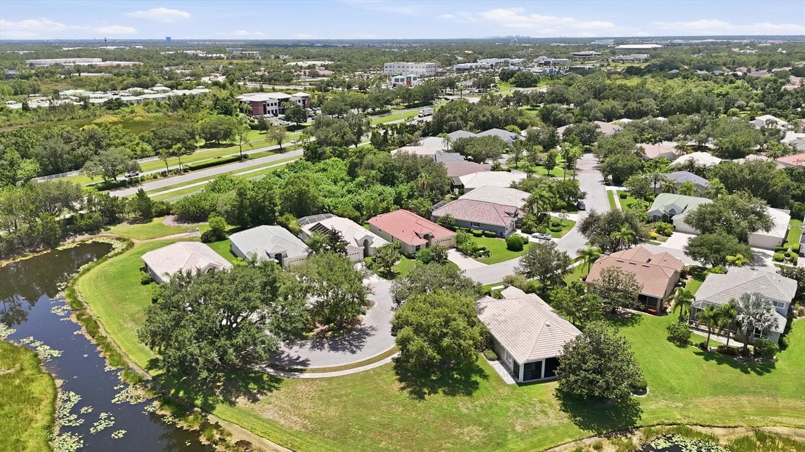 Single Family Residence at 8492 IDLEWOOD CT, LAKEWOOD RANCH, photo 53 of 71